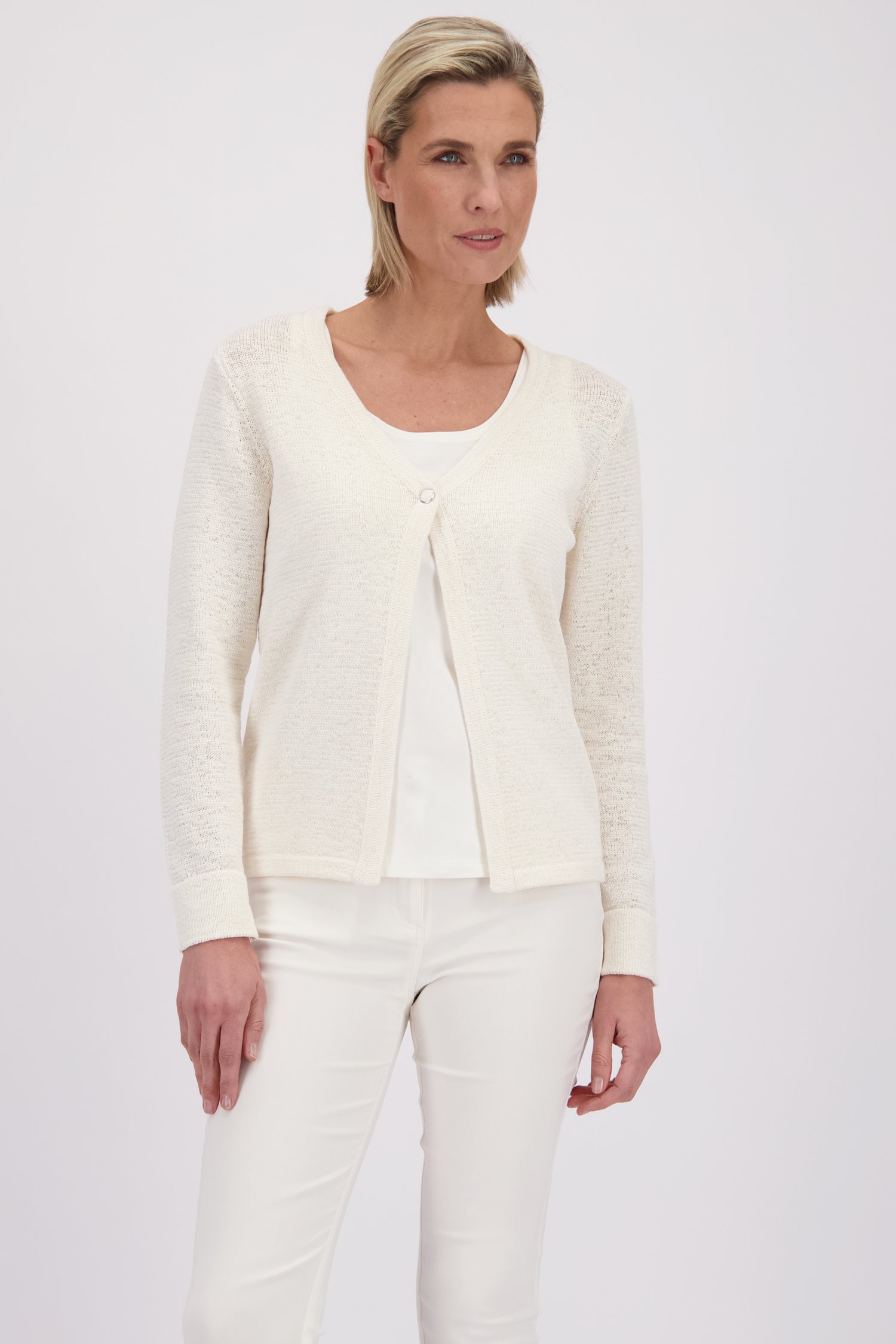 Le devant de Cardigan court blanc  de Claude Arielle pour Femmes