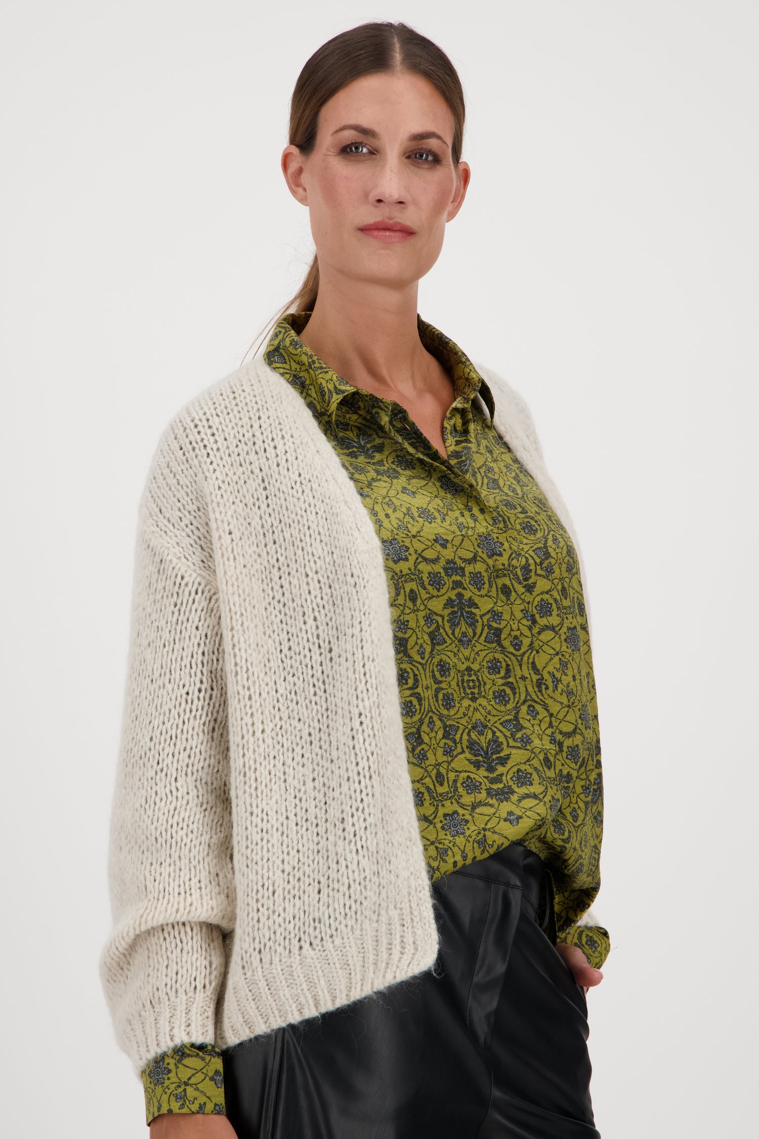 Cardigan écru avec laine	 de Geisha pour Femmes