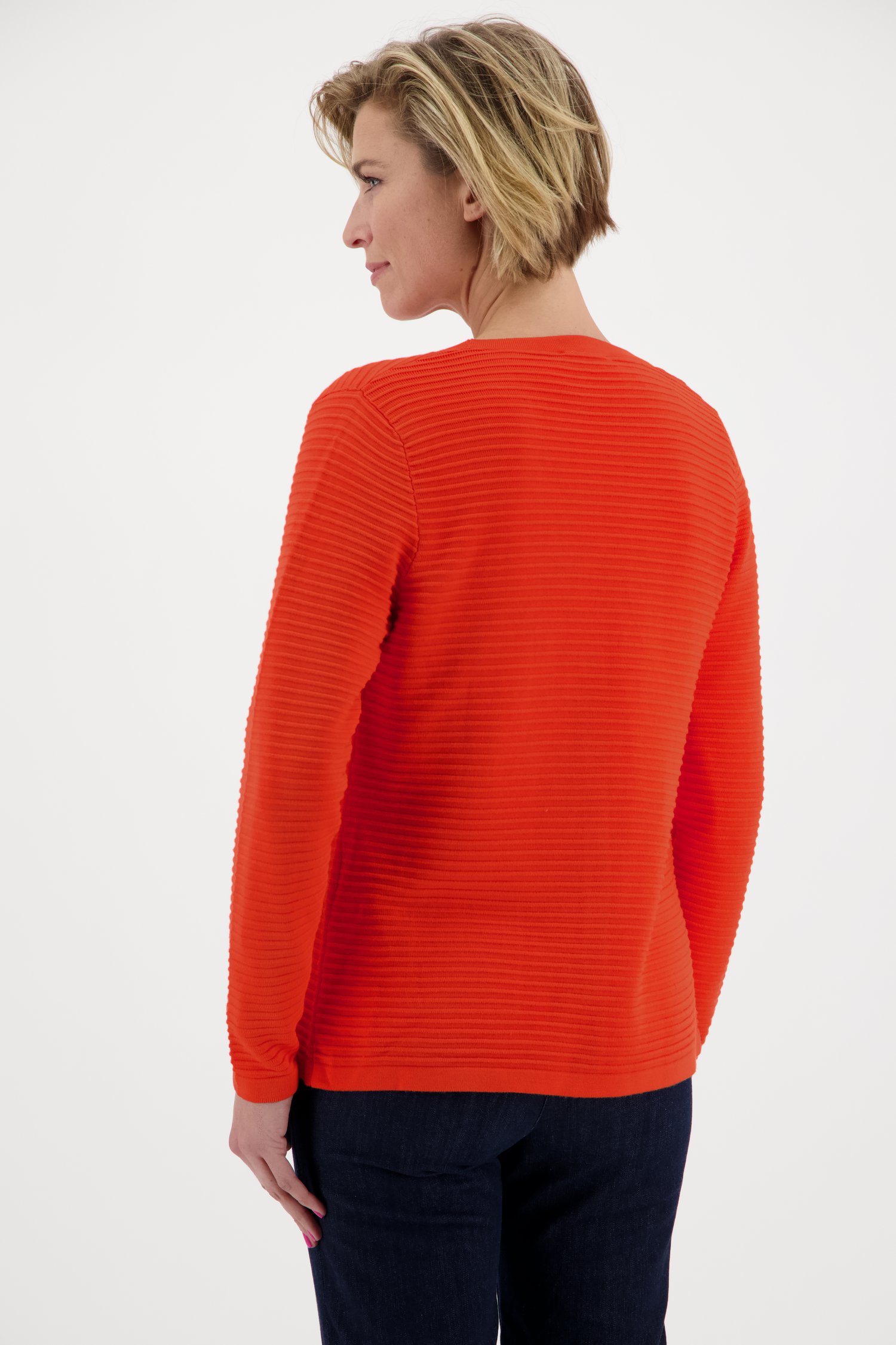 Cardigan orange en tissu texturé côtelé de Claude Arielle pour Femmes