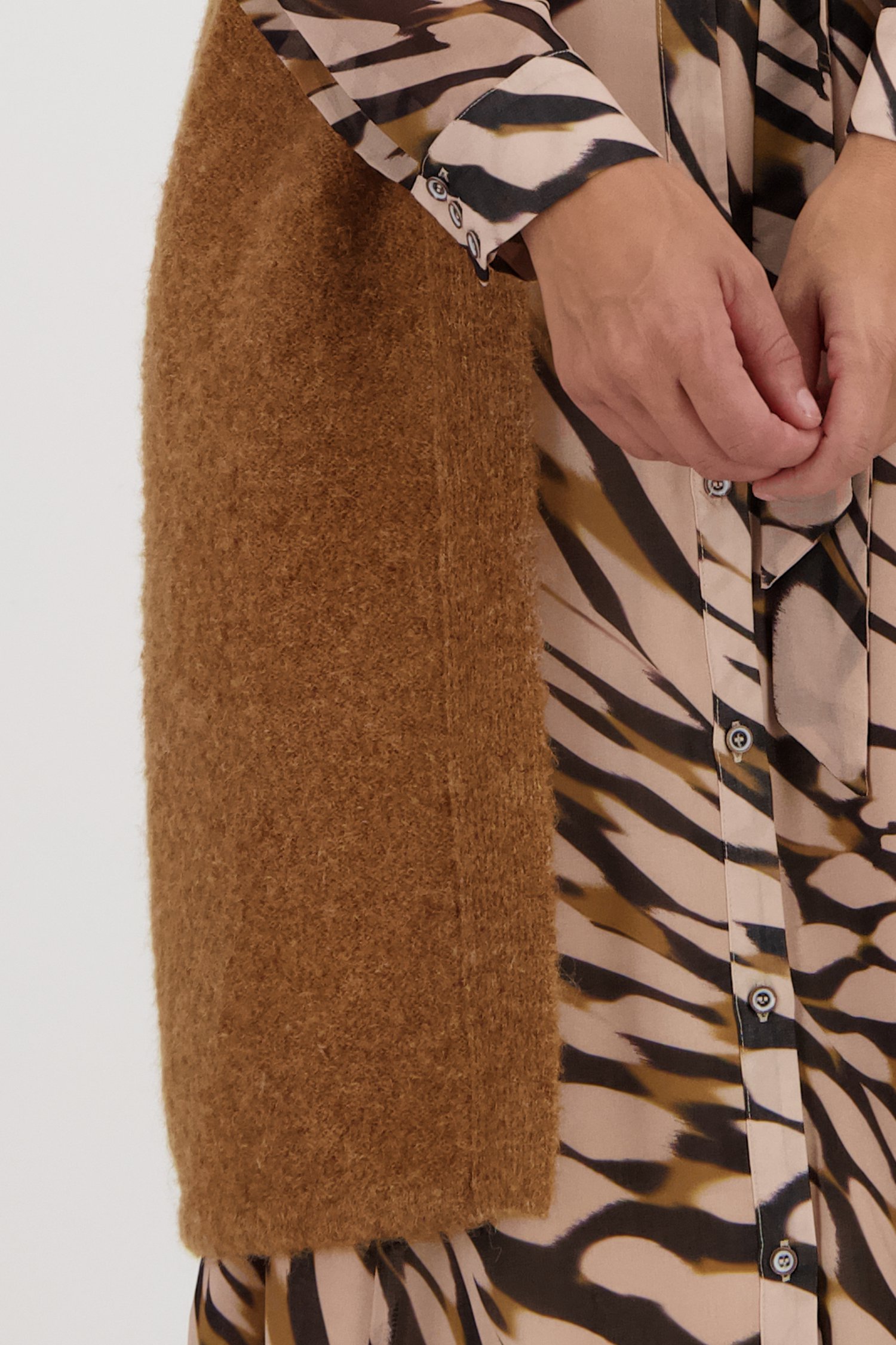 Cardigan sans manches marron de Claude Arielle pour Femmes