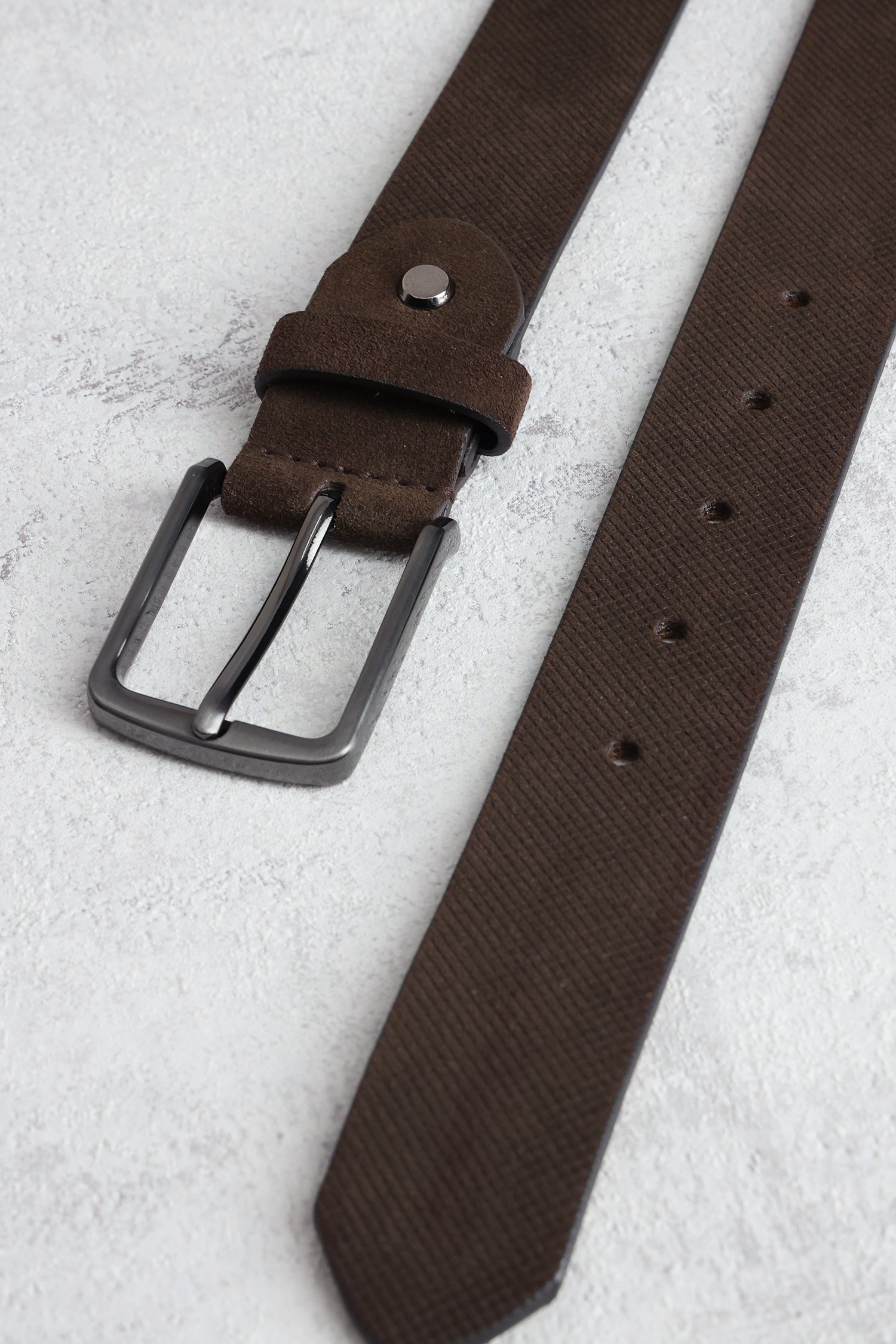 Photo produit 1 de Ceinture en cuir brun à motif à petits carrés de Liberty Island pour Hommes