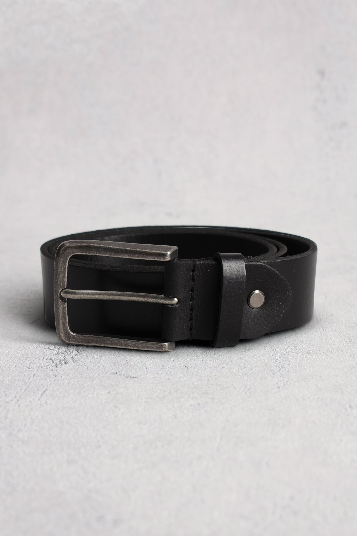 Le devant de Ceinture en cuir noir de Liberty Island pour Hommes