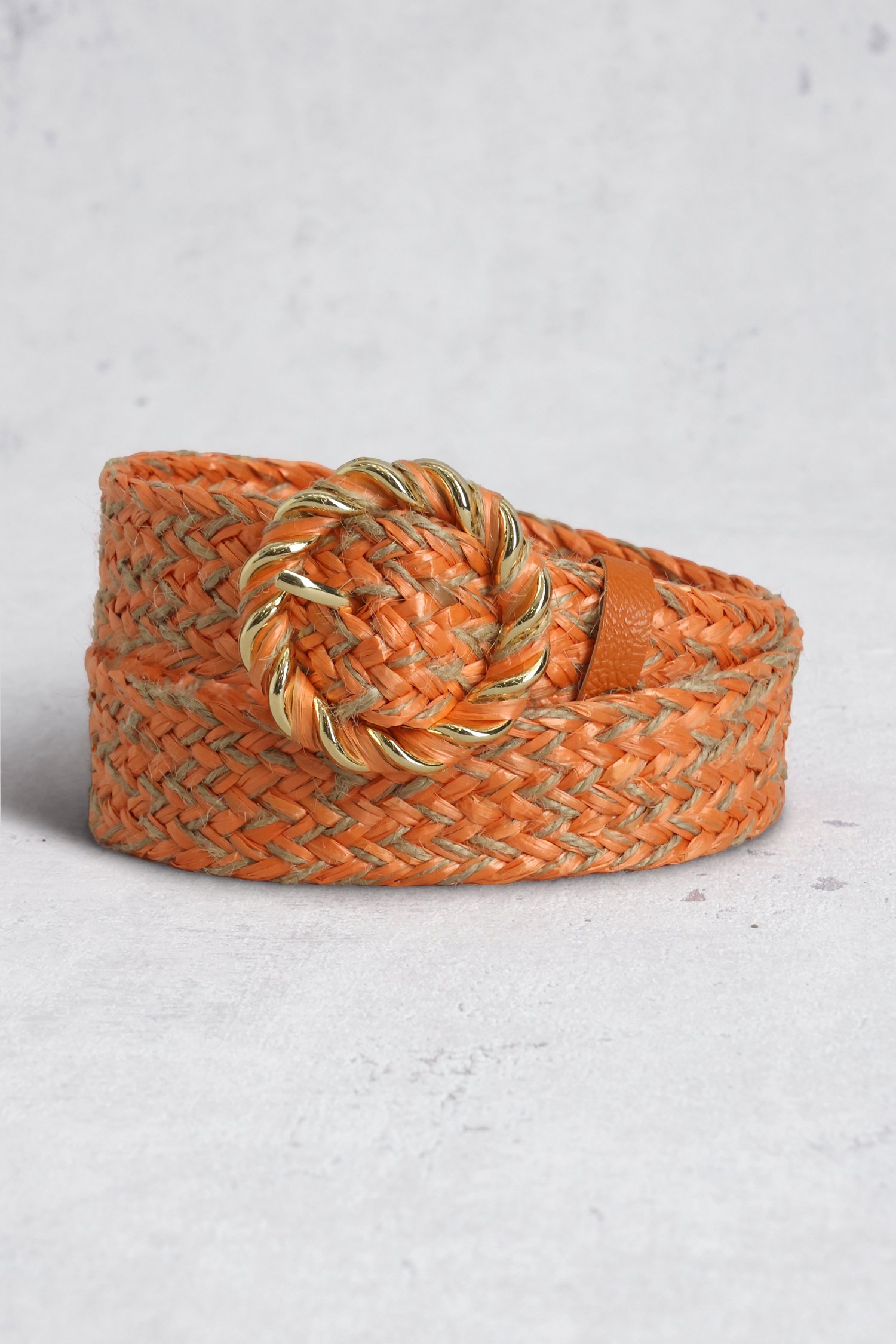 Le devant de Ceinture tressée orange et beige de Liberty Island pour Femmes