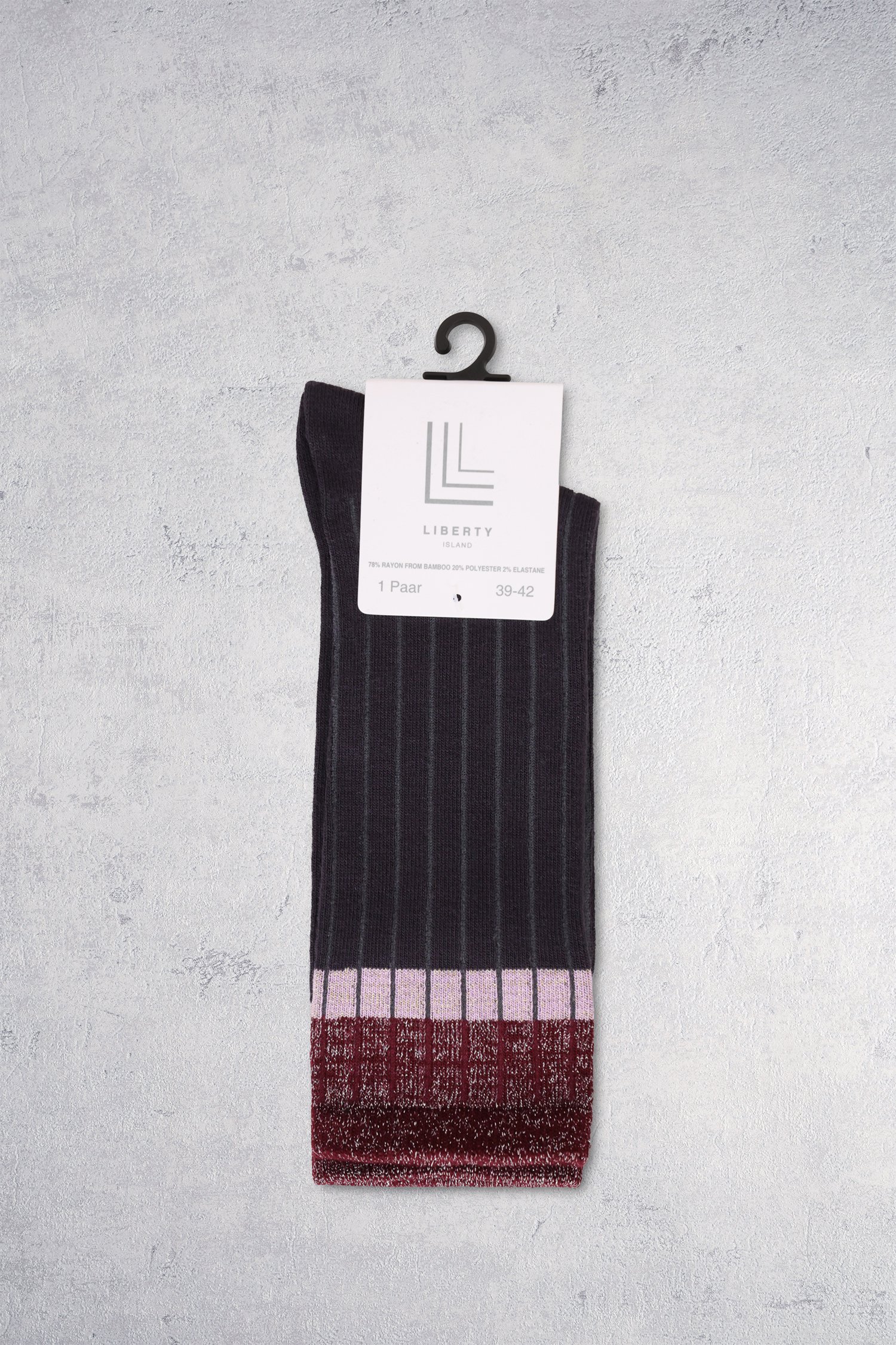 Photo produit 4 de Chaussettes grises avec détail scintillant de Liberty Island pour Femmes