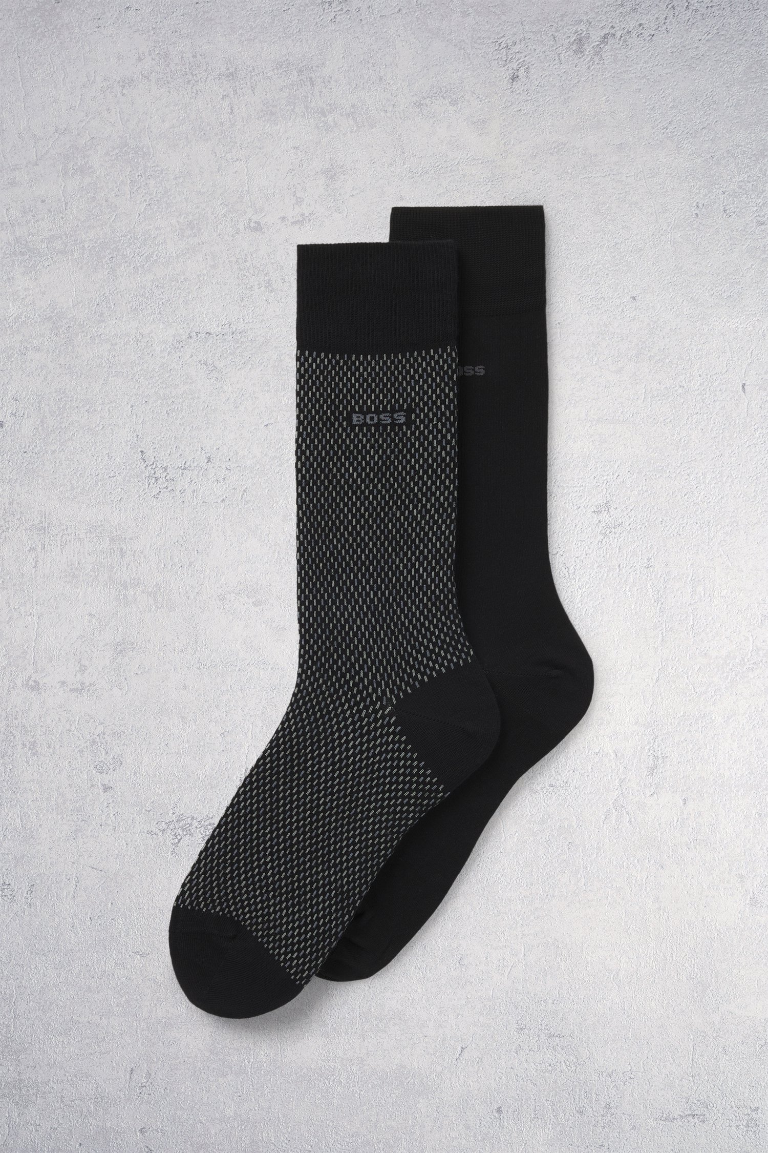 Le devant de Chaussettes longues noires – 2 paires de Hugo Boss pour Hommes