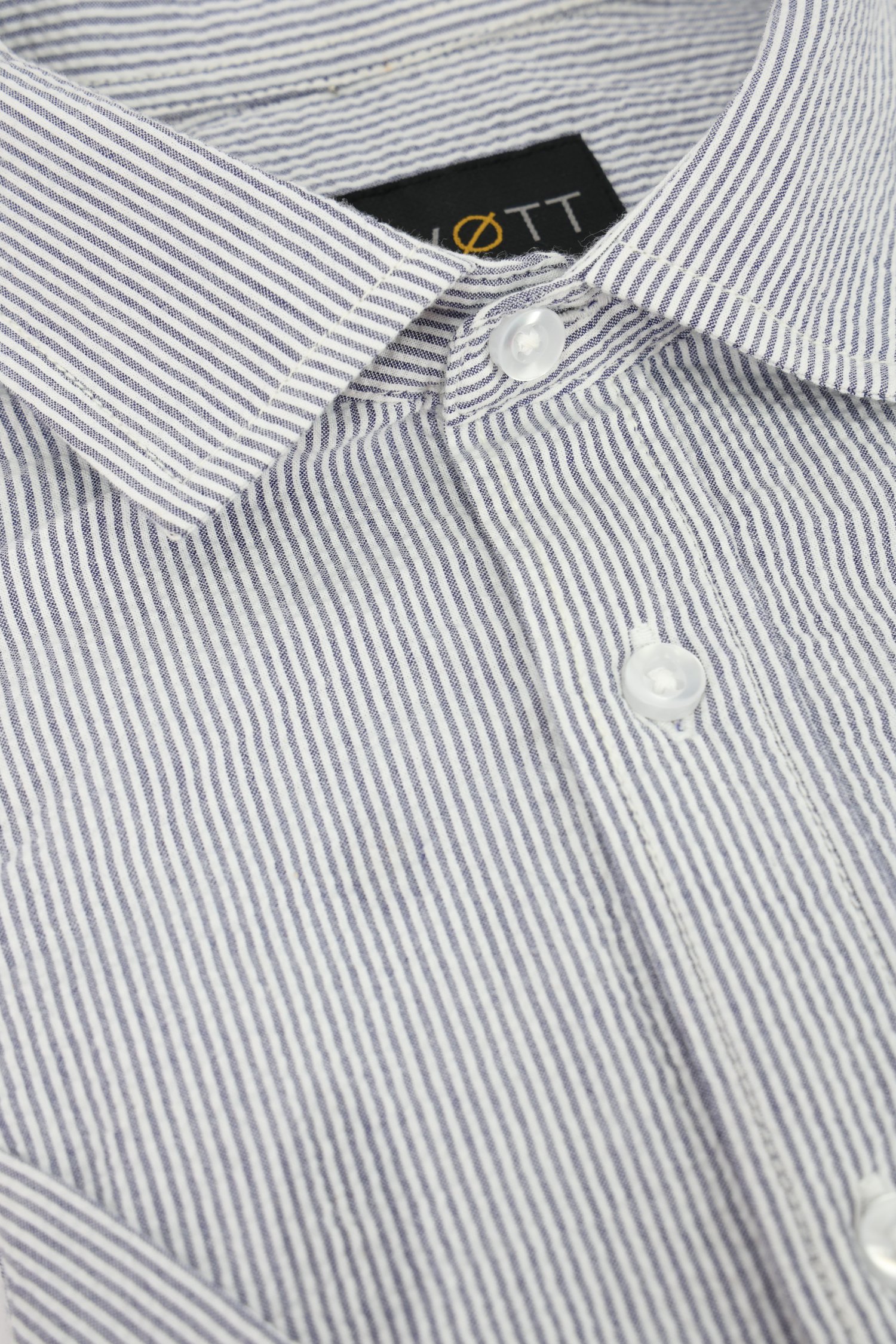 Chemise à manches courtes rayée blanc et bleu de Ravøtt pour Hommes