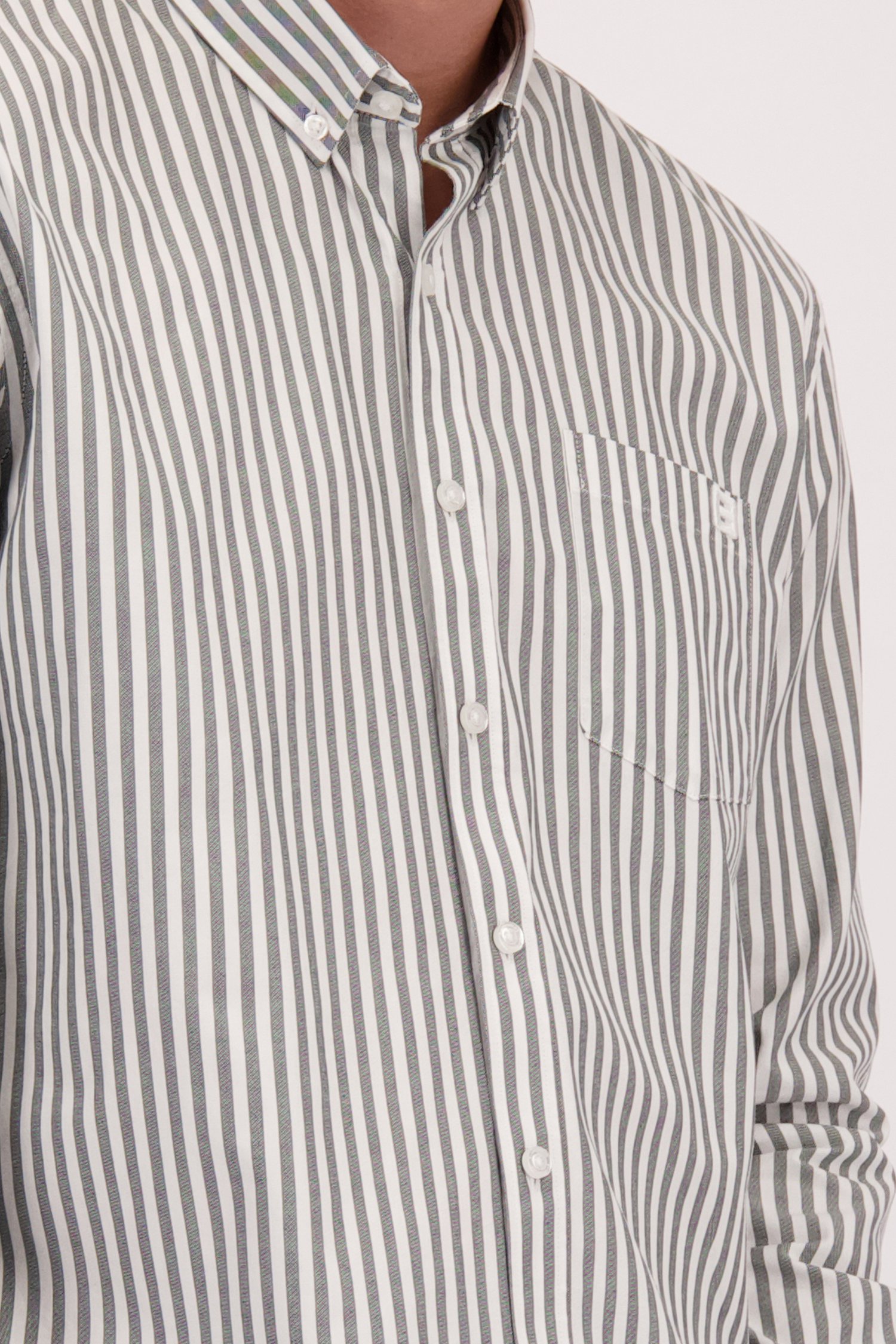 Détail de Chemise blanche à motif rayé vert – Regular fit de Bluefields pour Hommes