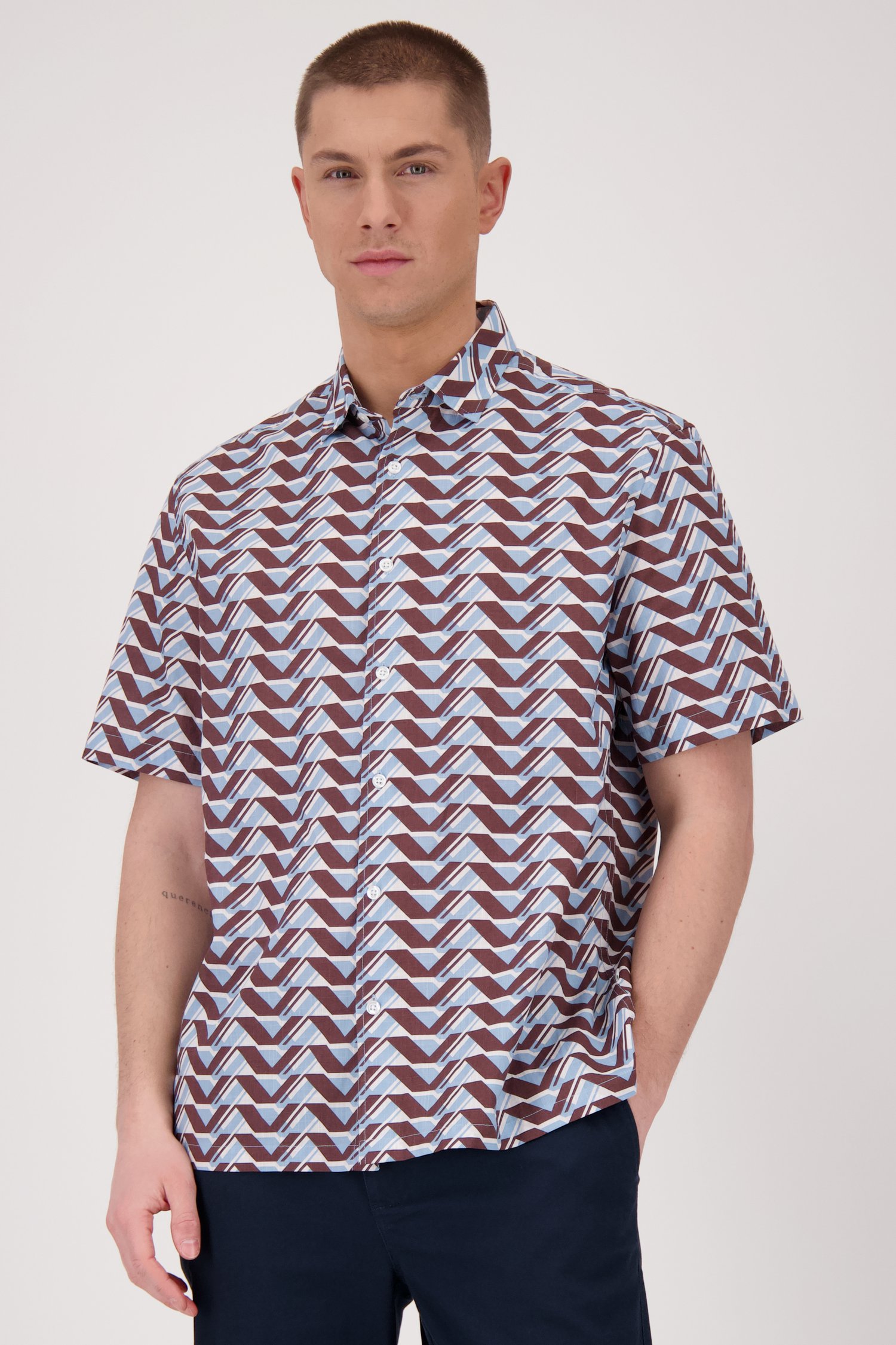 Chemise bleu clair à motif géométrique de Casual Five pour Hommes