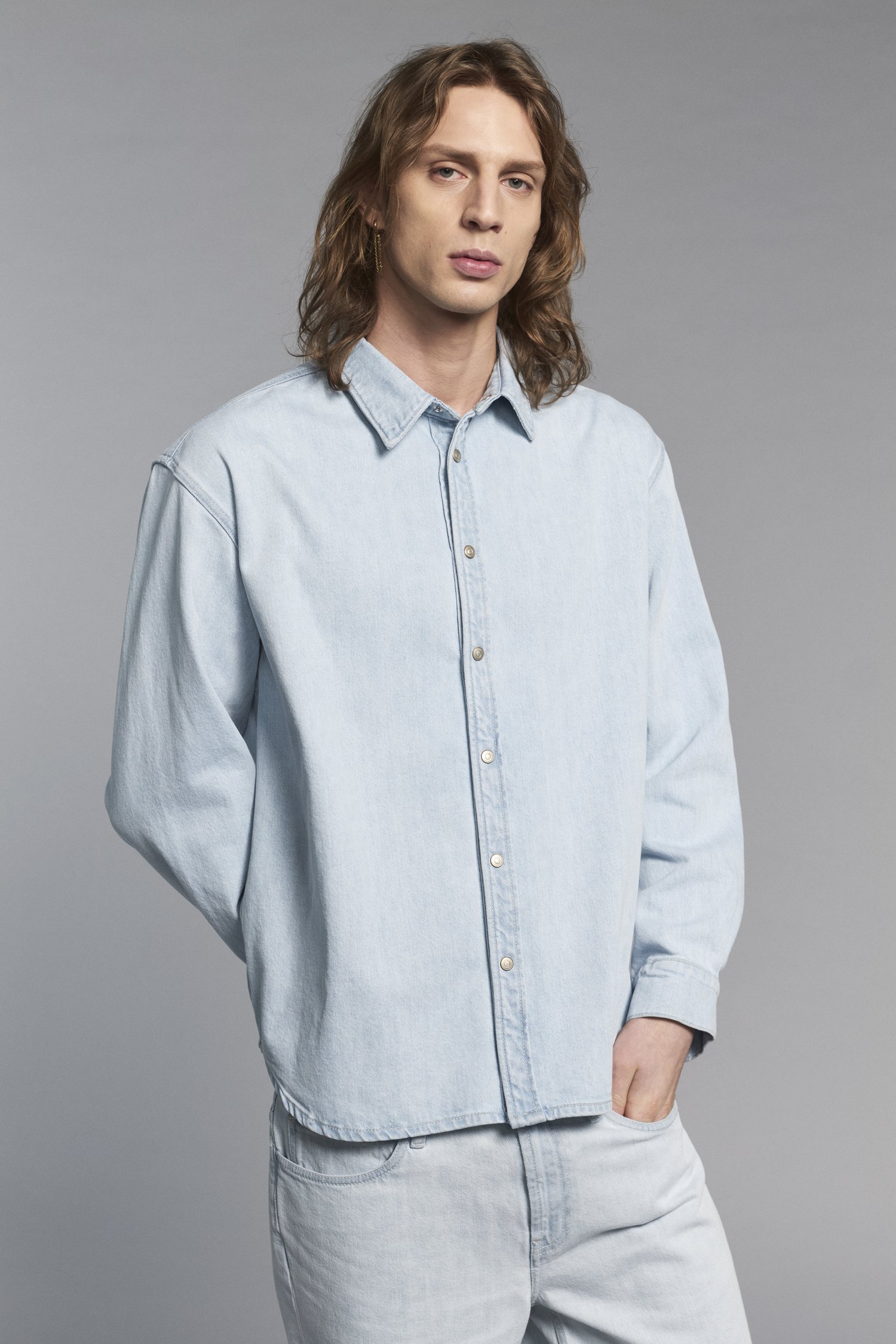 Chemise en denim bleu clair - Dieterich de Murielle Victorine Scherre pour Hommes