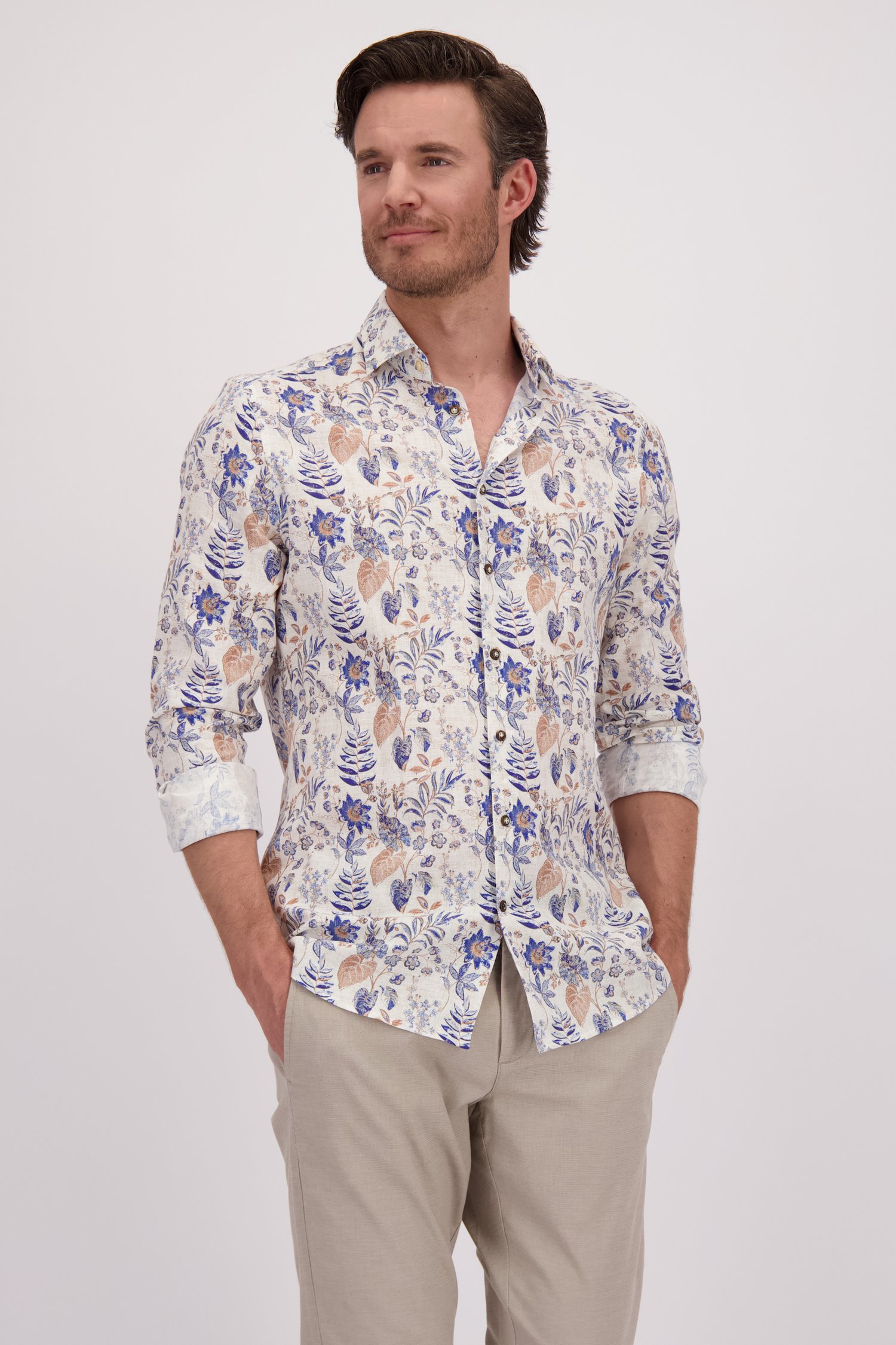 Le devant de Chemise en lin écru avec motief floral - Regular de Upper East pour Hommes