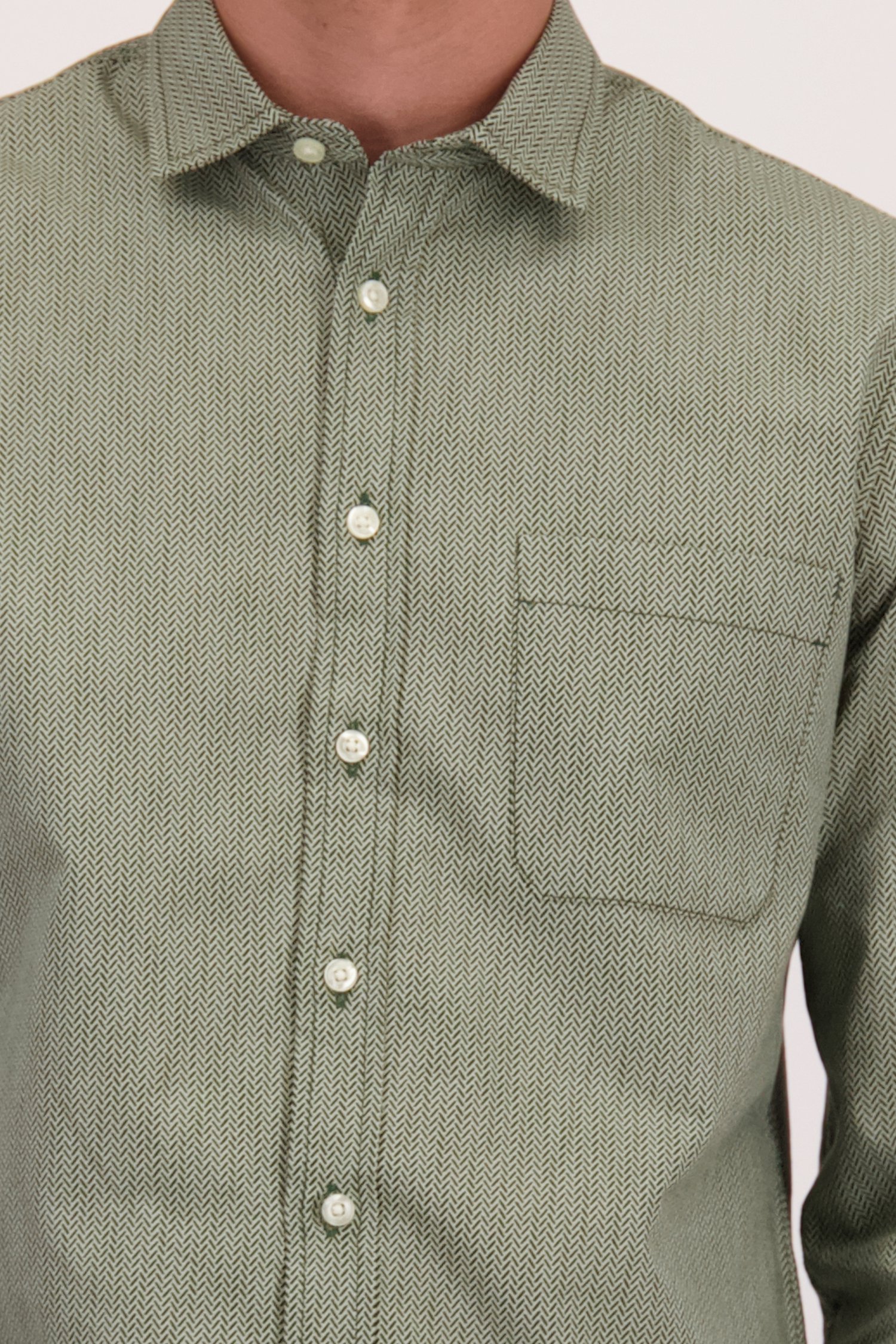 Détail de Chemise en velours côtelé beige clair de Ravøtt pour Hommes