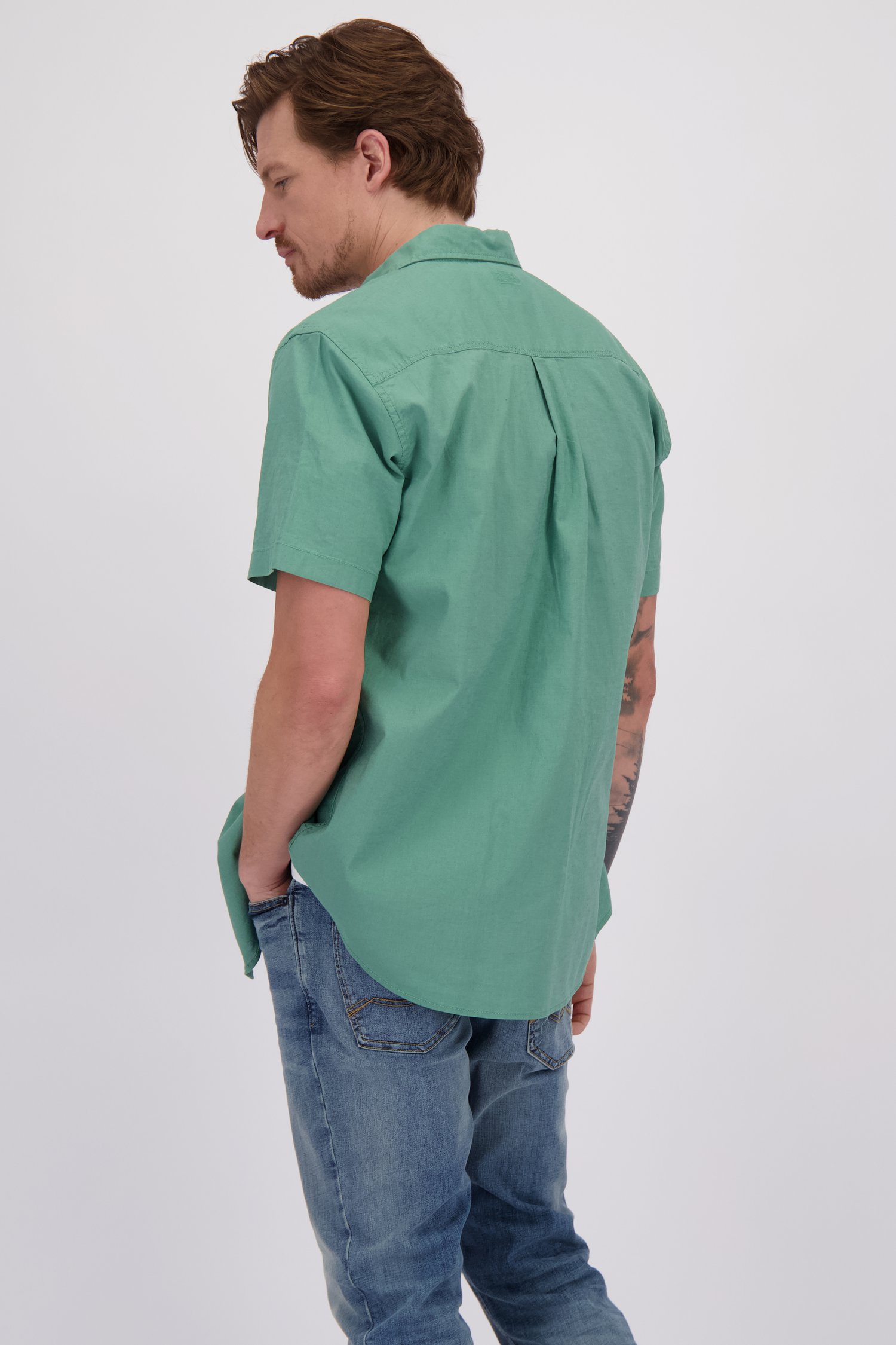 Le dos de Chemise verte à manches courtes - Coupe regular de Camel active pour Hommes