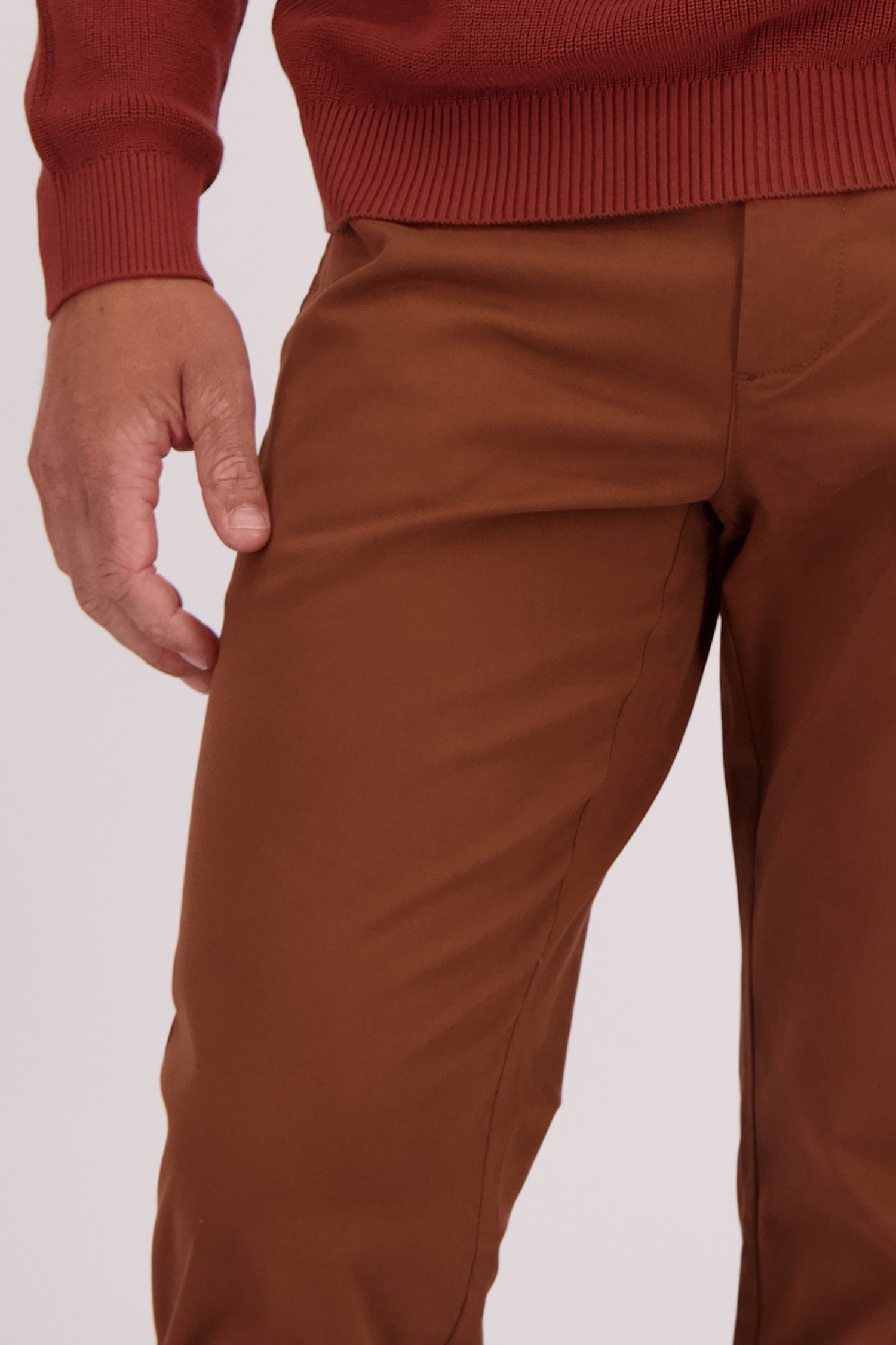 Détail de Chino rouille de Ravøtt pour Hommes