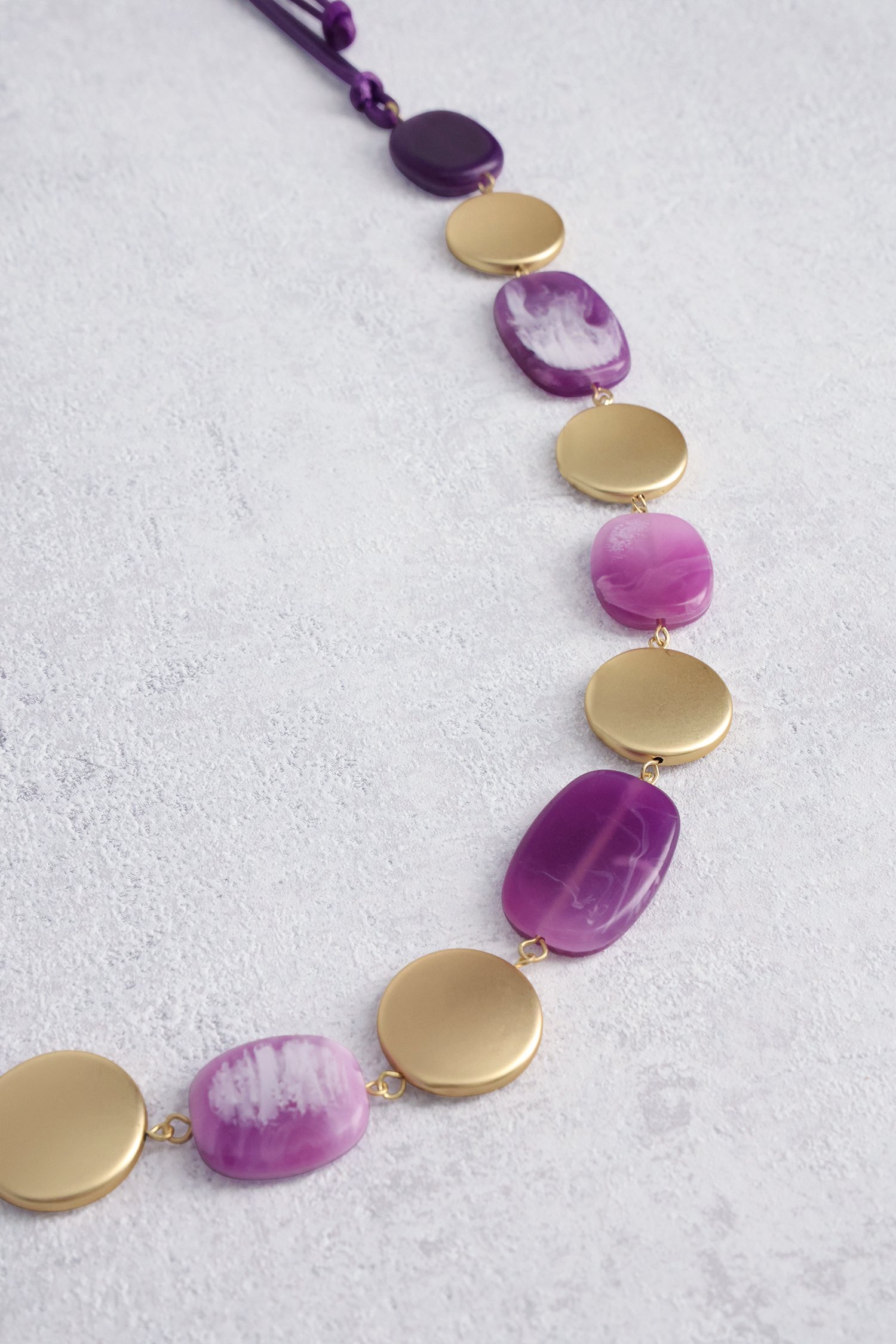 Collier or et violet de Liberty Island pour Femmes
