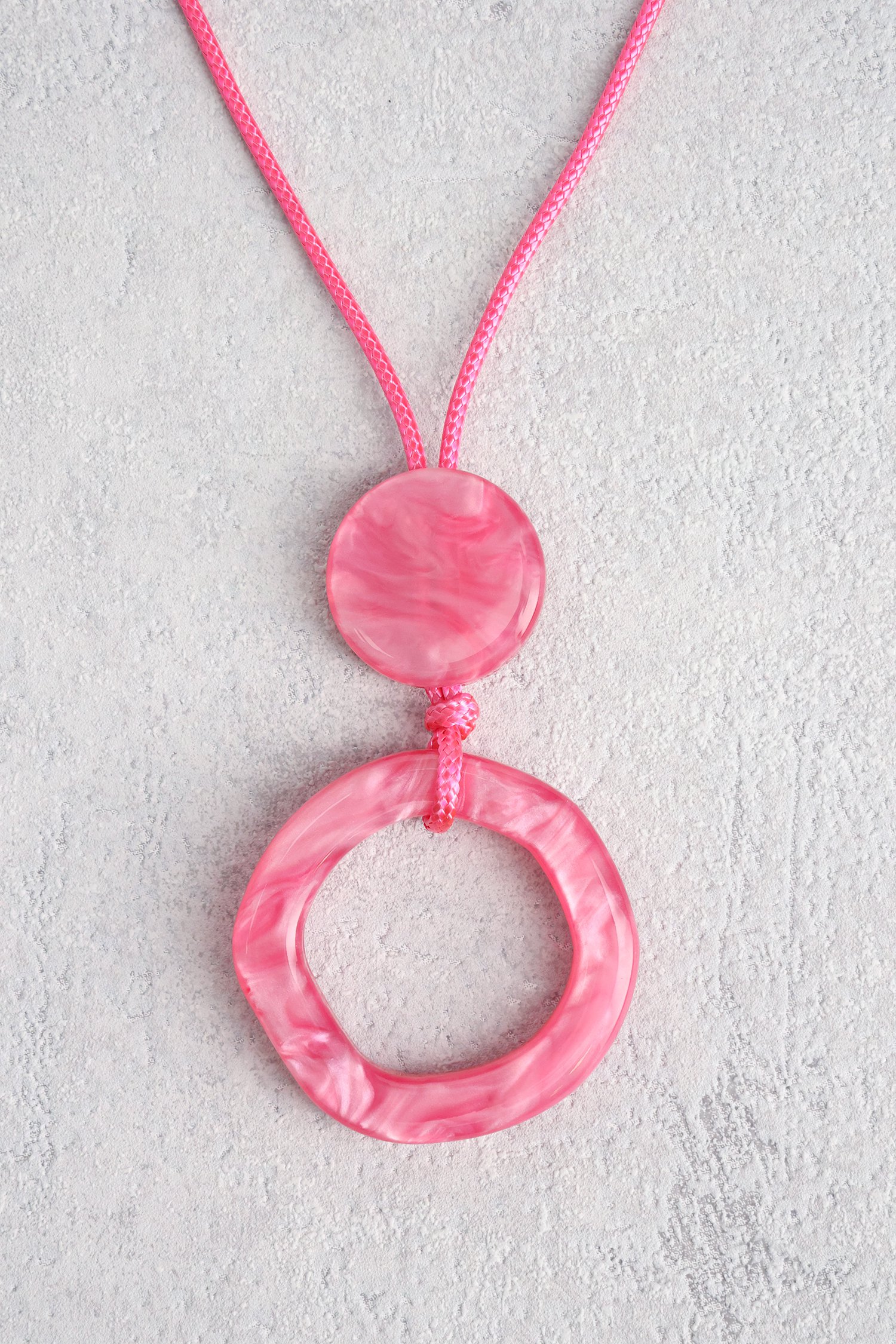 Collier rond fuchsia de Liberty Island pour Femmes
