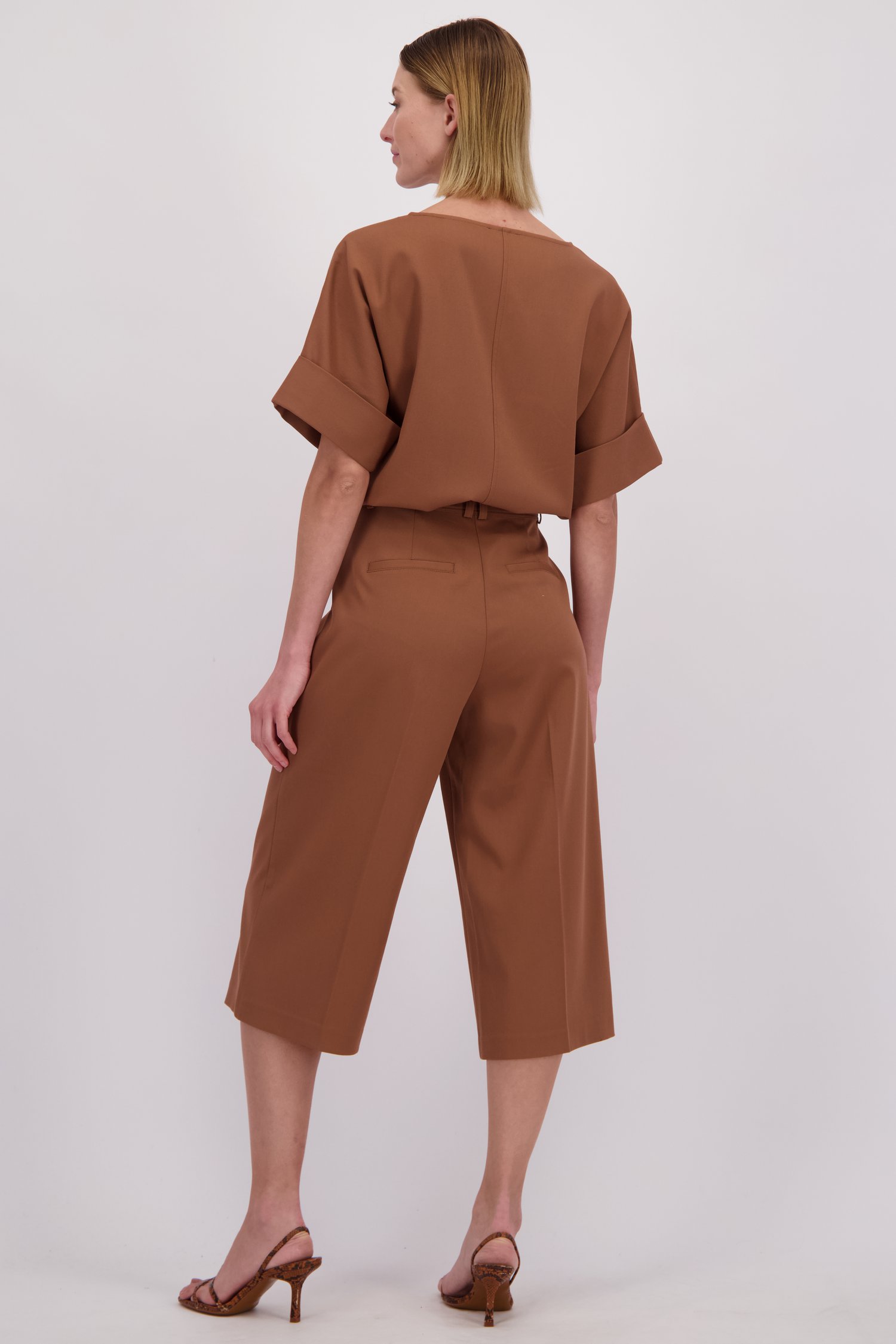 Le dos de Culotte brune avec plis de D'Auvry pour Femmes