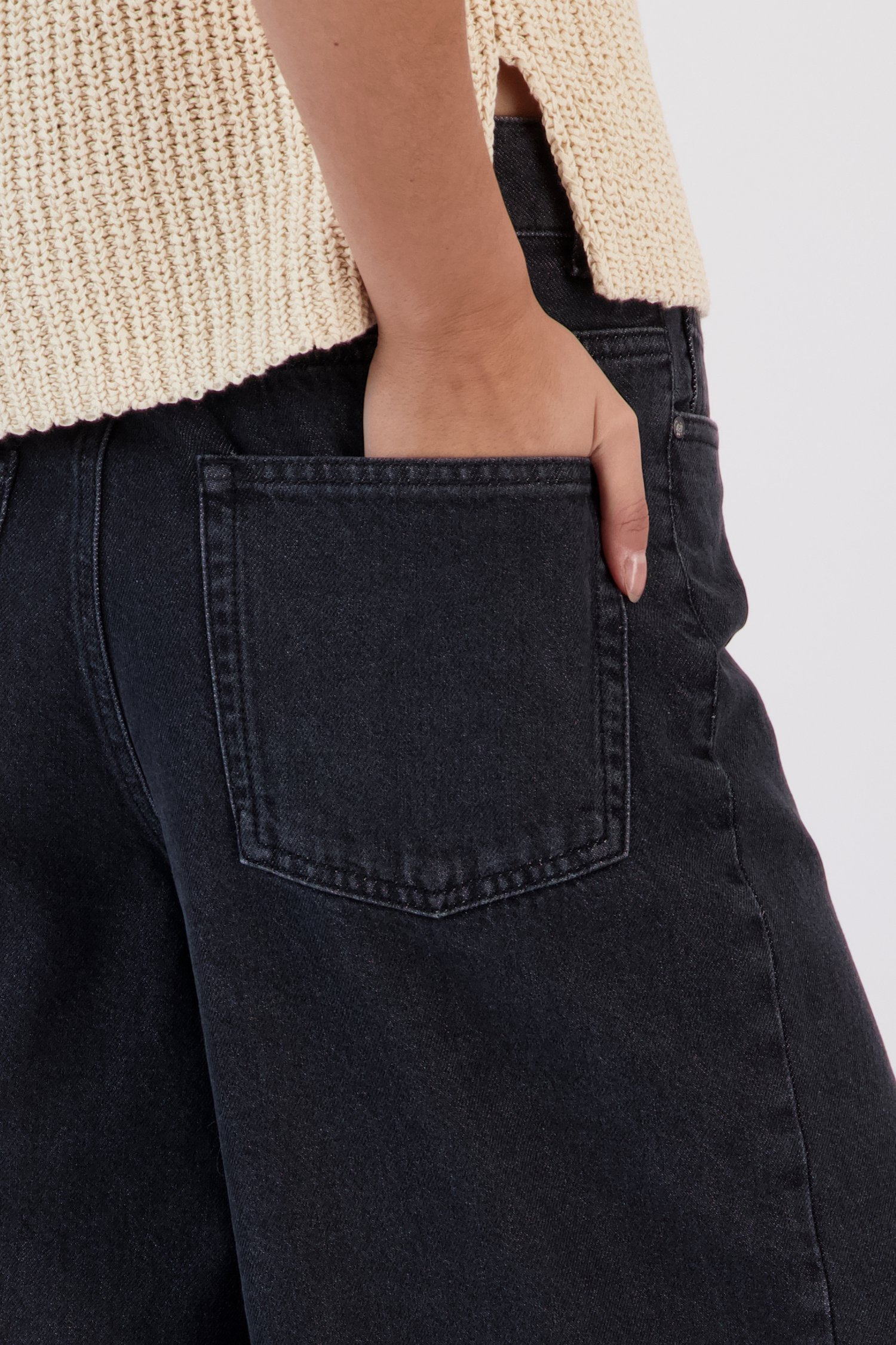 Détail de Culotte en jean gris de Louise pour Femmes