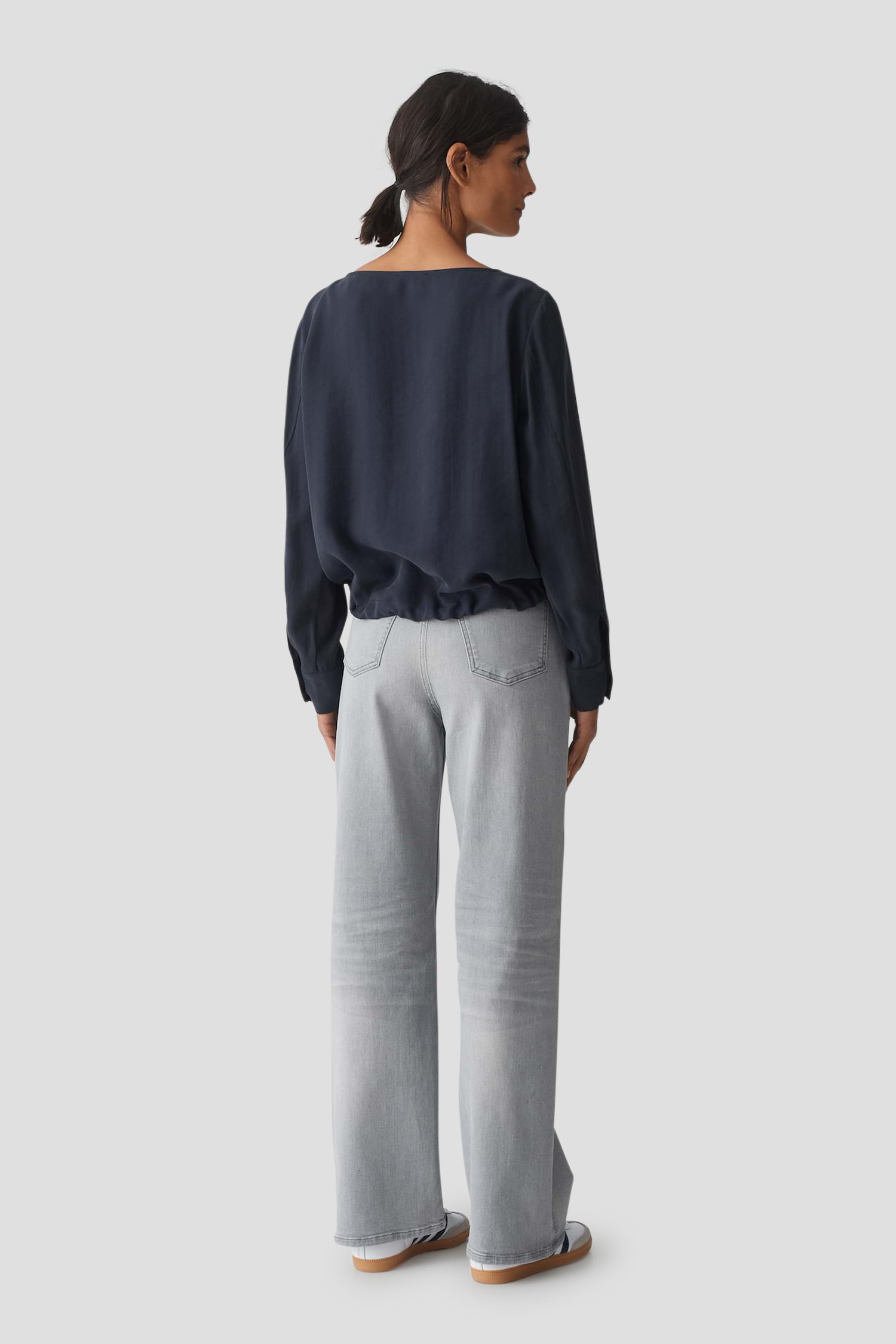 Donkerblauwe blouse met koord in zoom van Opus voor Dames