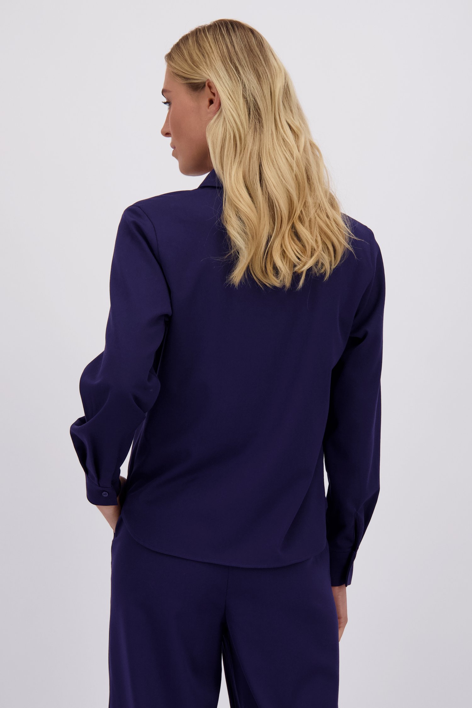 Achterkant van Donkerblauwe blouse met lange mouwen door Liberty Island voor Dames