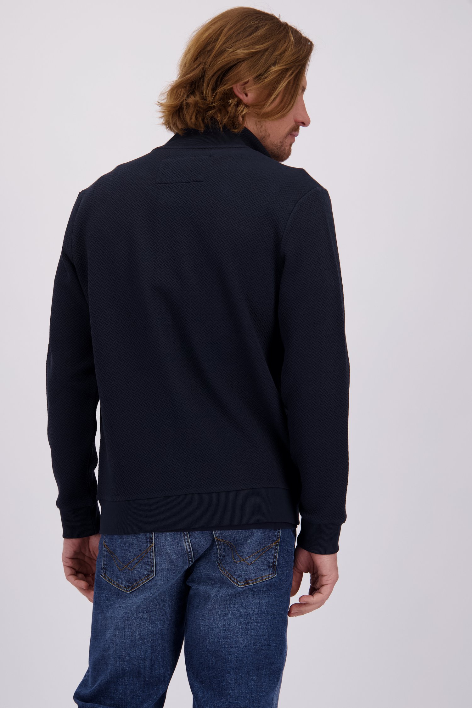 Achterkant van Donkerblauwe cardigan met rits door Ravøtt voor Heren