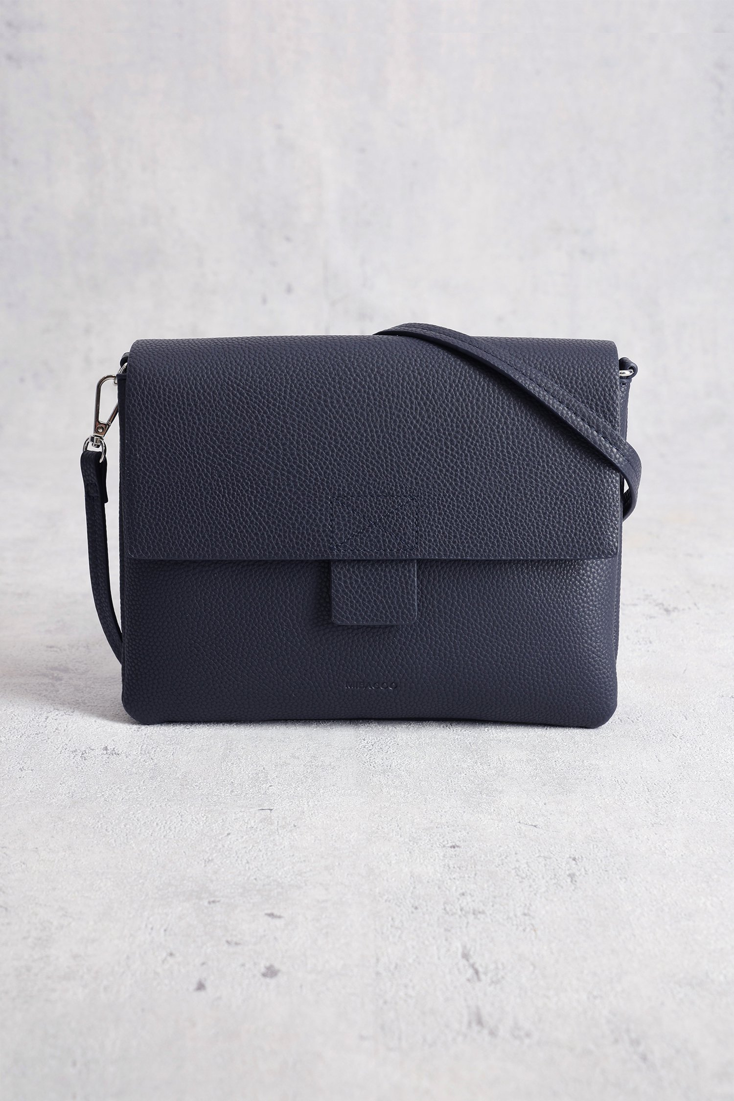 Donkerblauwe handtas met lederlook van Liberty Island voor Dames