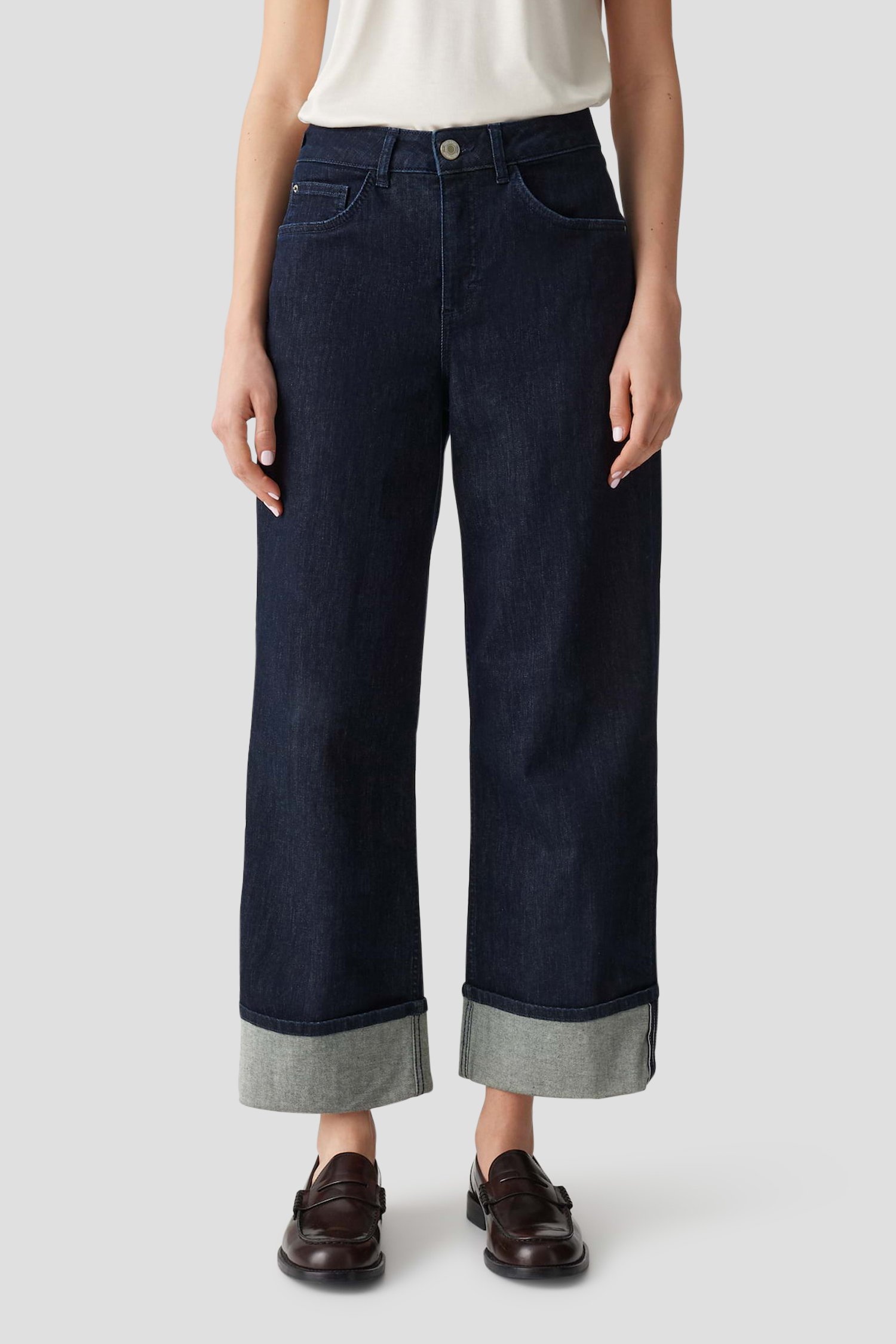 Voorkant van Donkerblauwe jeans met omslag - 7/8 lengte  door Opus voor Dames