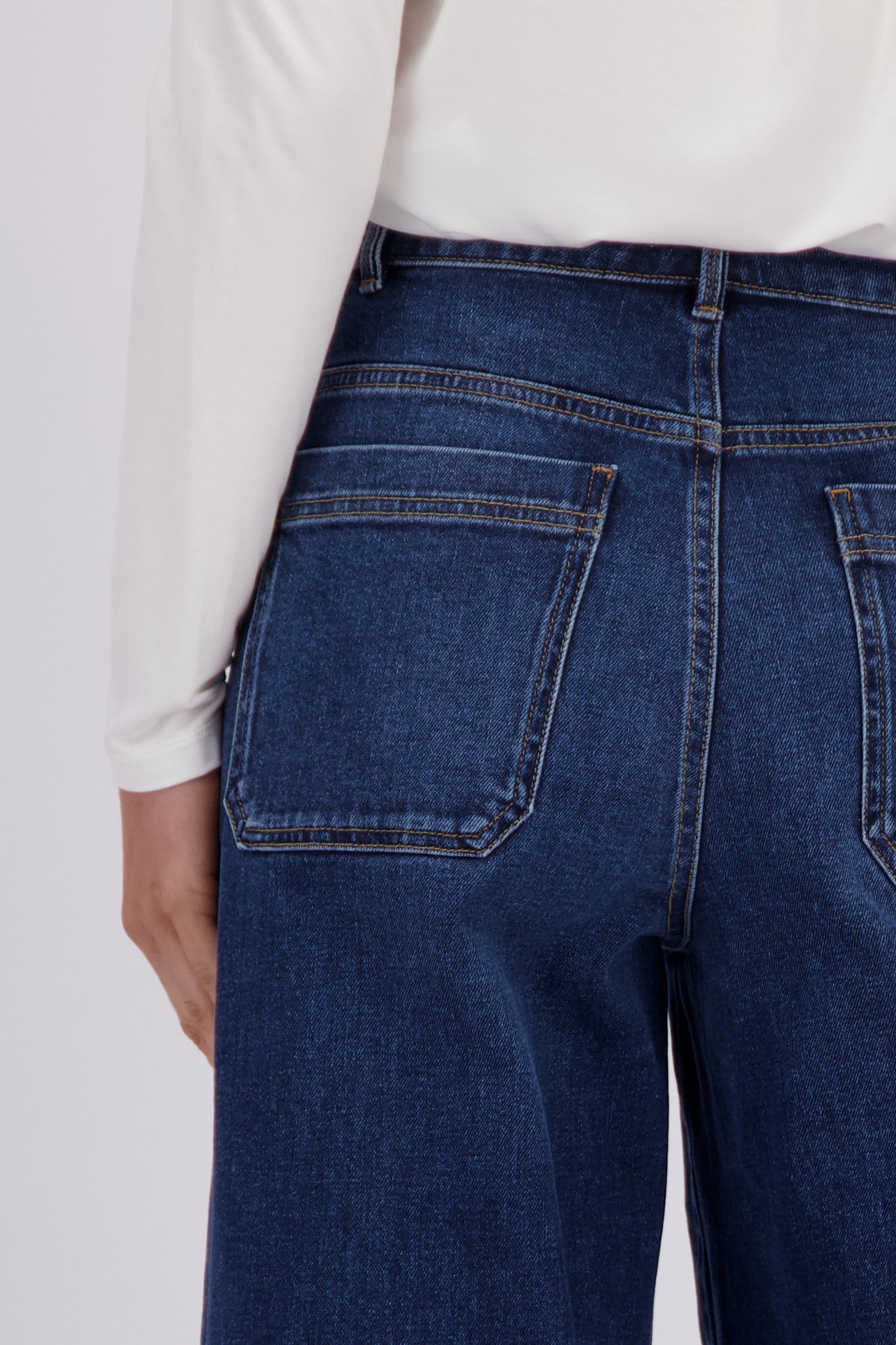 Detail van Donkerblauwe jeans - Wide leg fit door Liberty Island Denim voor Dames