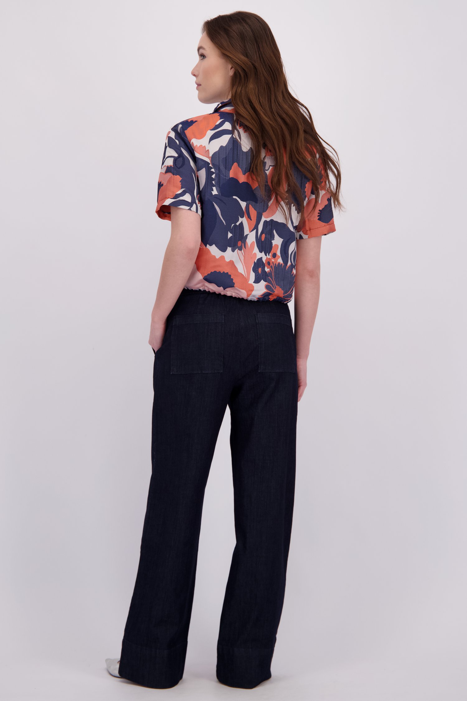 Achterkant van Donkerblauwe jeansbroek met wijde pijpen door Geisha voor Dames