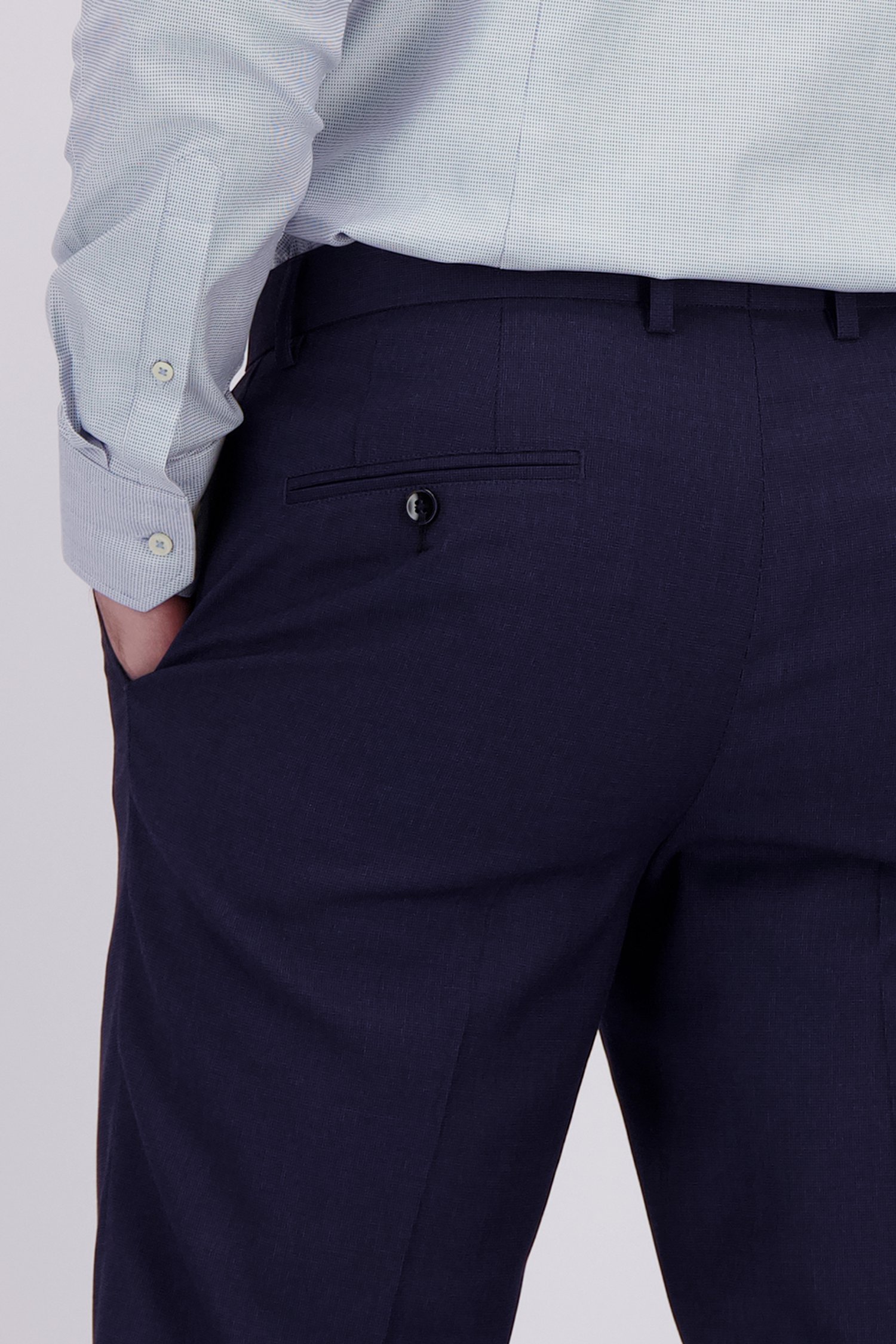 Detail van Donkerblauwe kostuumbroek - Regular fit door Dansaert Black voor Heren