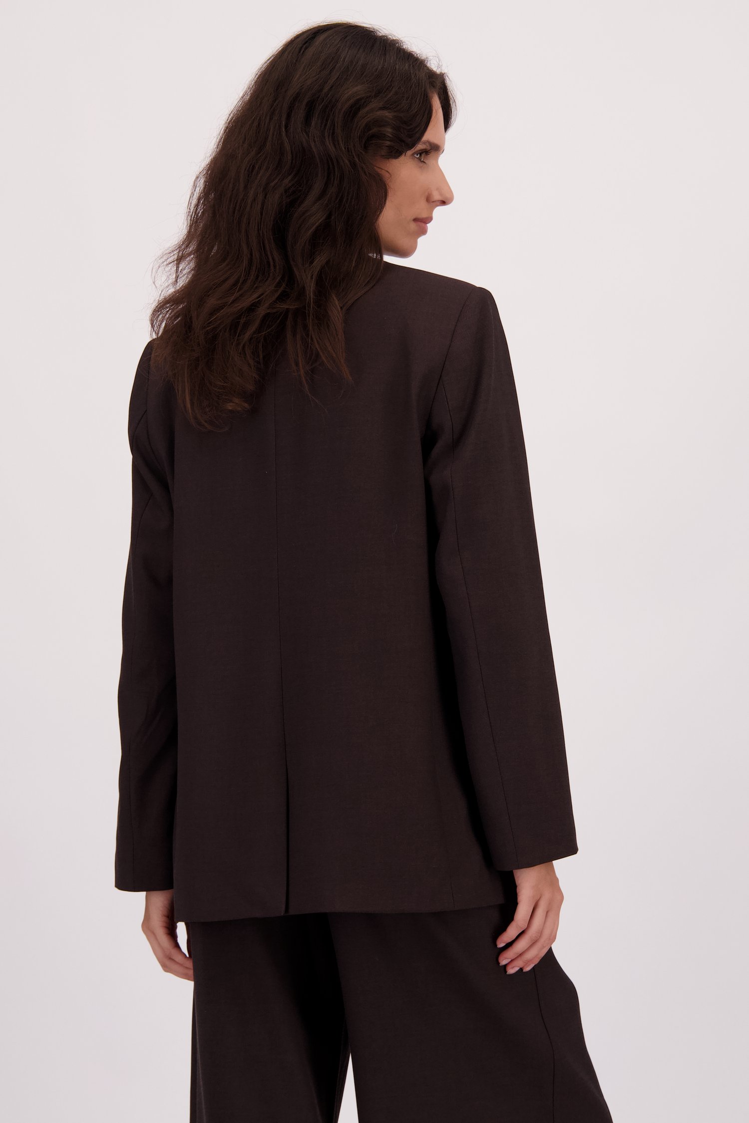Achterkant van Donkerbruine blazer door Louise voor Dames