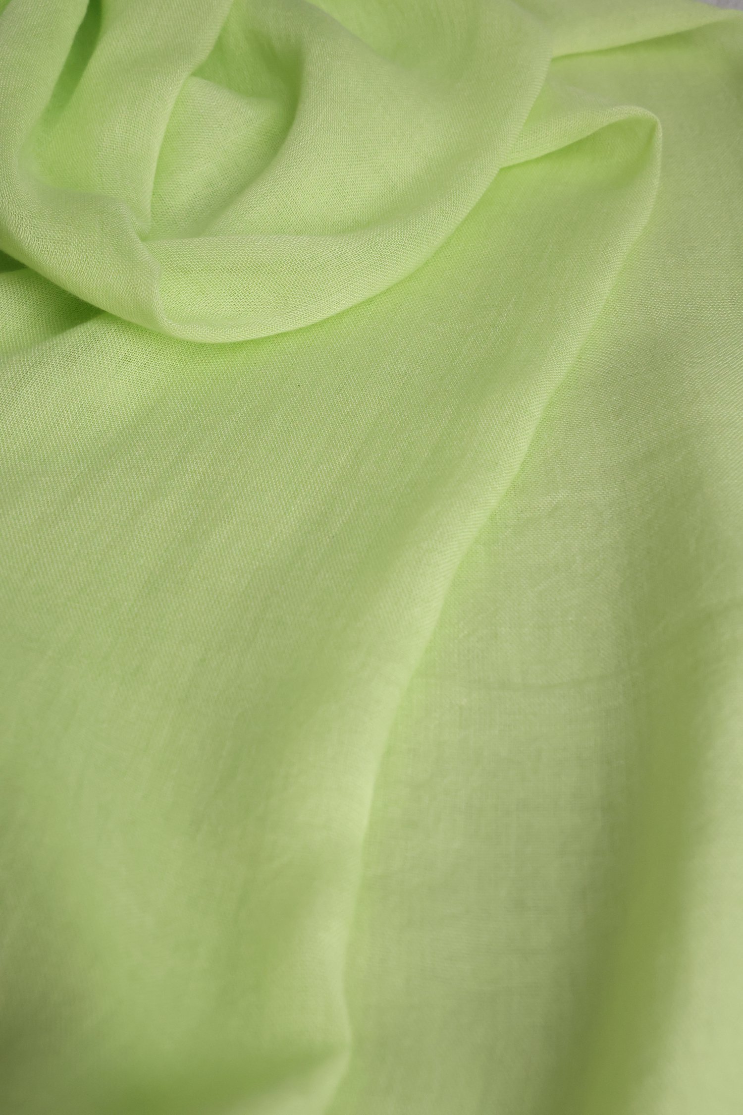Écharpe fine jaune-vert avec bord frangé de Liberty Island pour Femmes