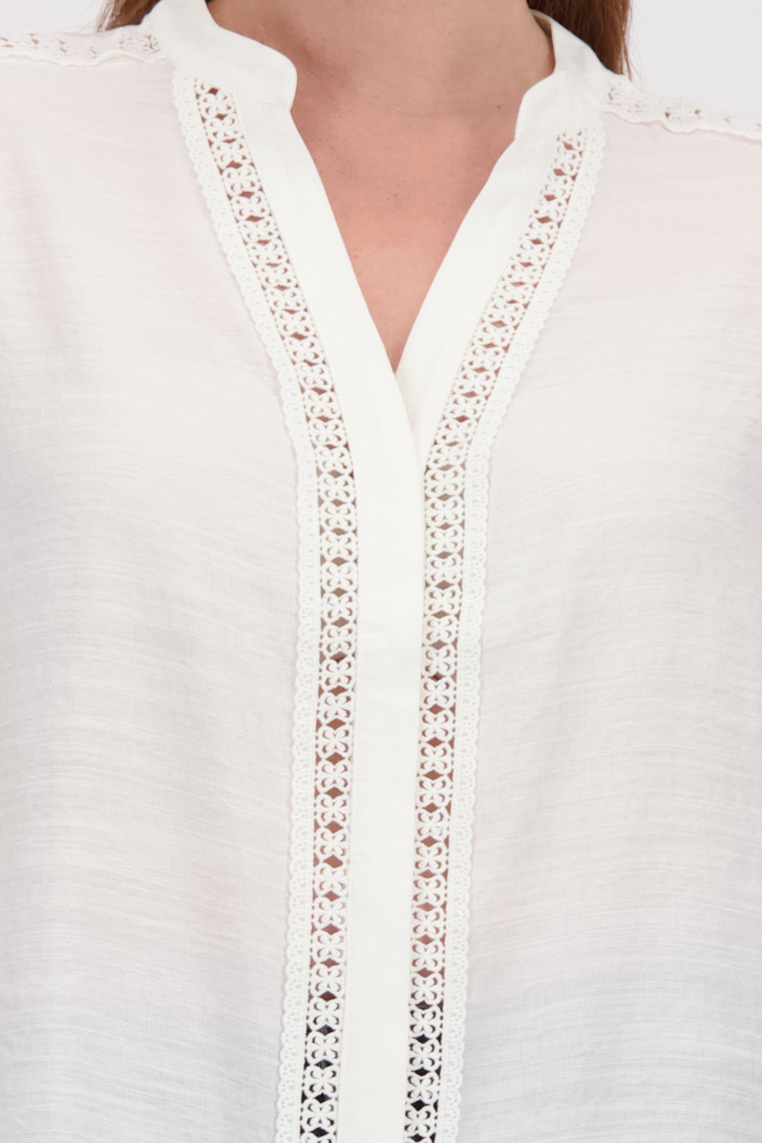 Detail van Ecru blouse met decoratief haakdetail door Yest Curve voor Dames