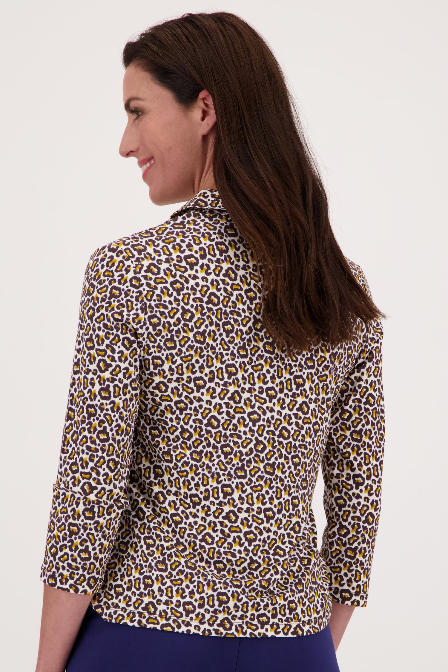 Ecru polo met fijne luipaardprint van Claude Arielle voor Dames