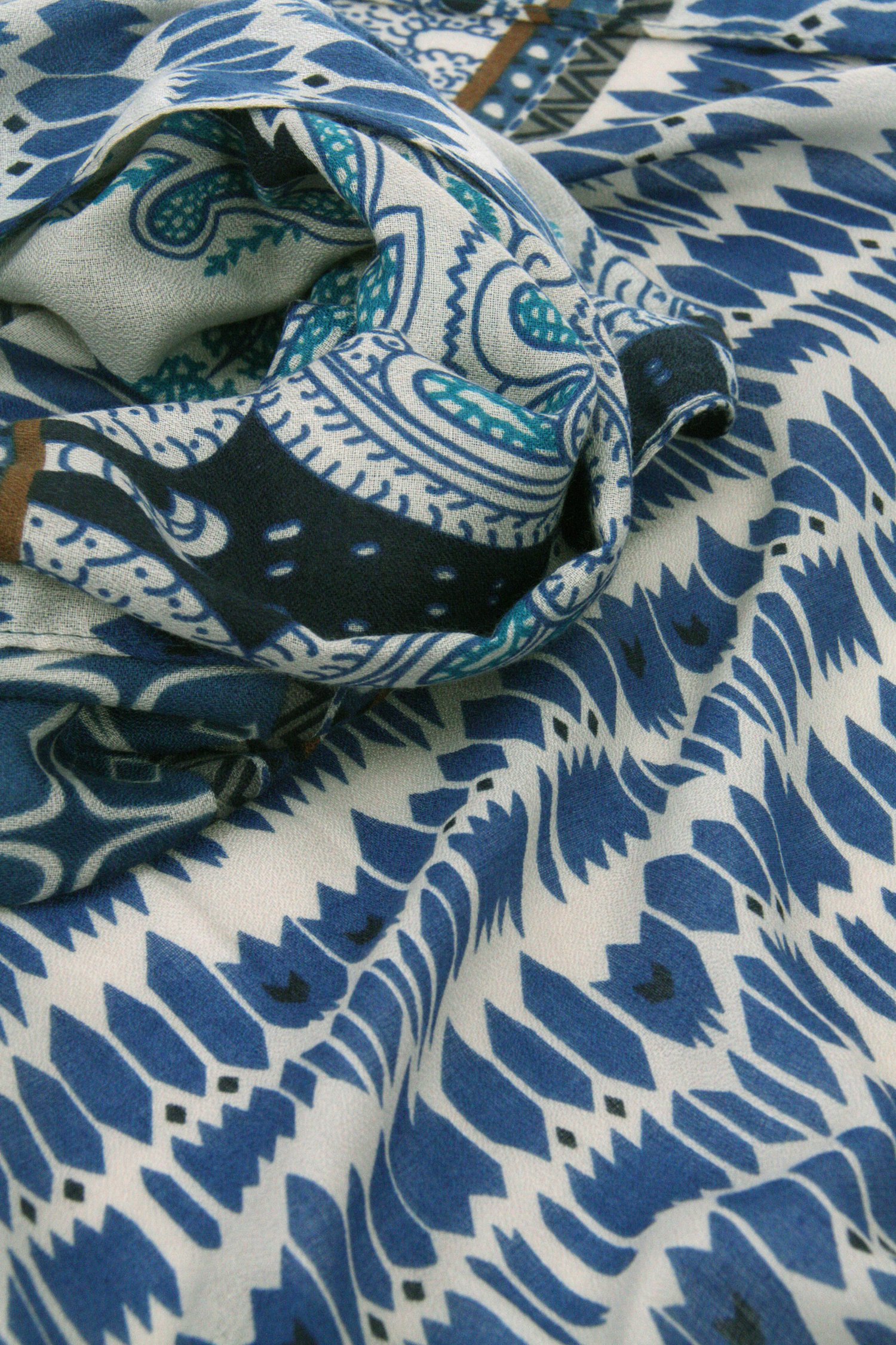 Fijn sjaaltje met print in blauwtinten van Liberty Island voor Dames