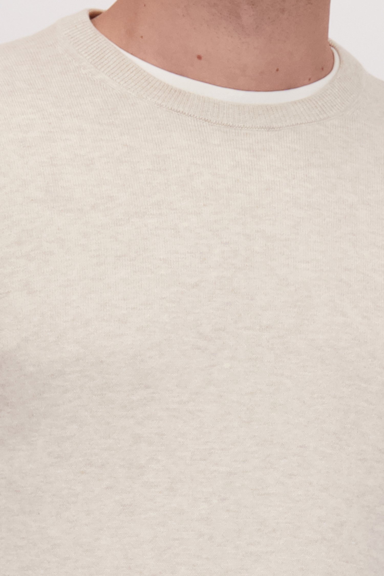 Detail van Fijne lichtbeige trui met ronde hals door Dansaert Blue voor Heren