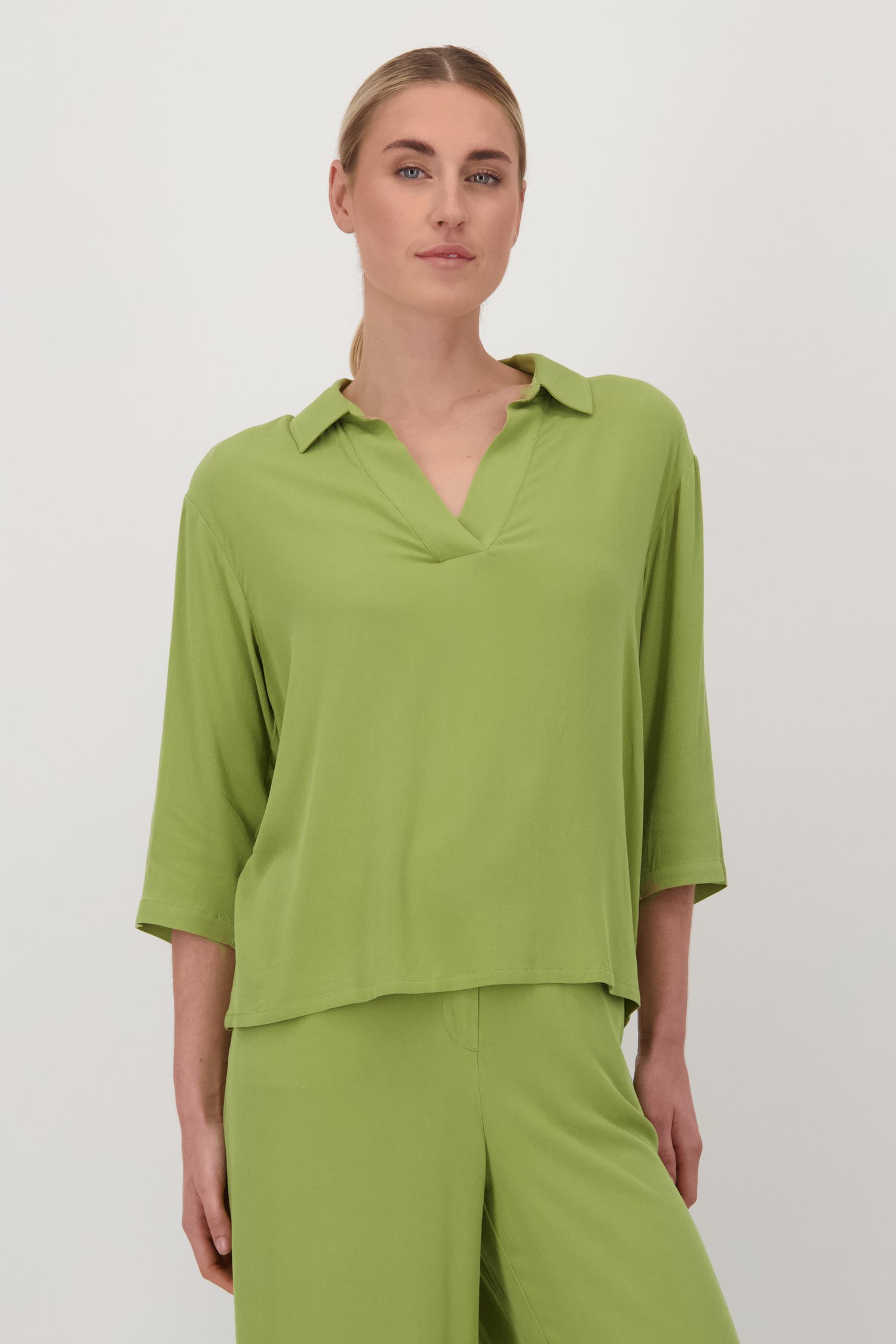 Fijne olijfgroene blouse van Liberty Island voor Dames