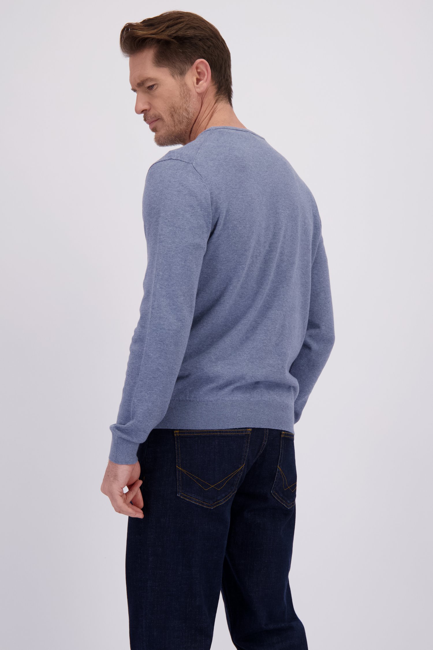 Le dos de Fin pull bleu à col rond de Dansaert Blue pour Hommes