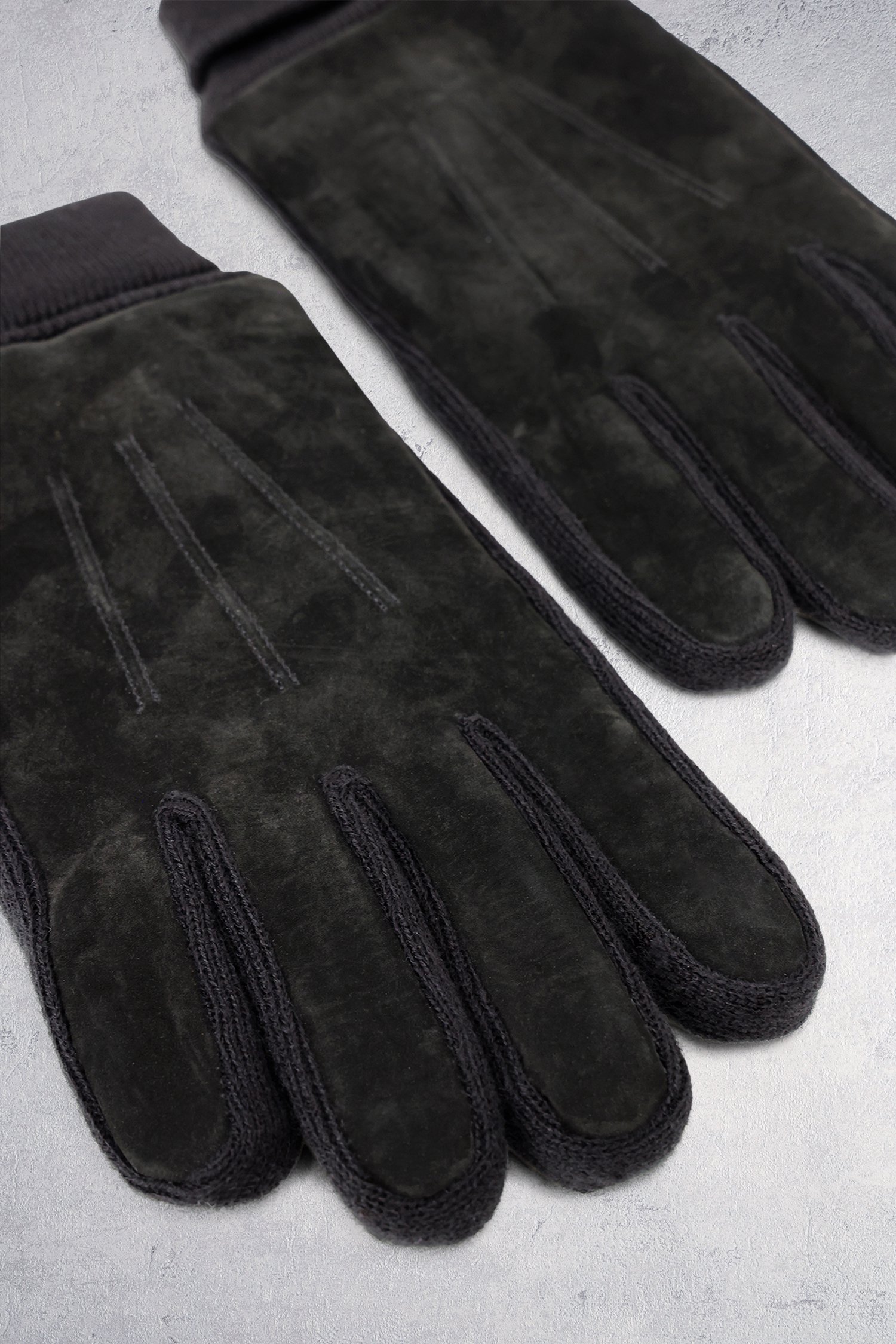 Le dos de Gants noirs avec accent d'aspect daim de Liberty Island pour Hommes