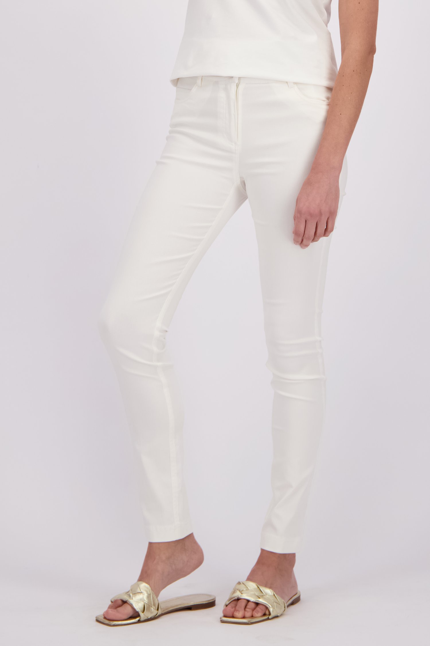 Productfoto 1 van Gekleurde stretchbroek - wit door Claude Arielle voor Dames