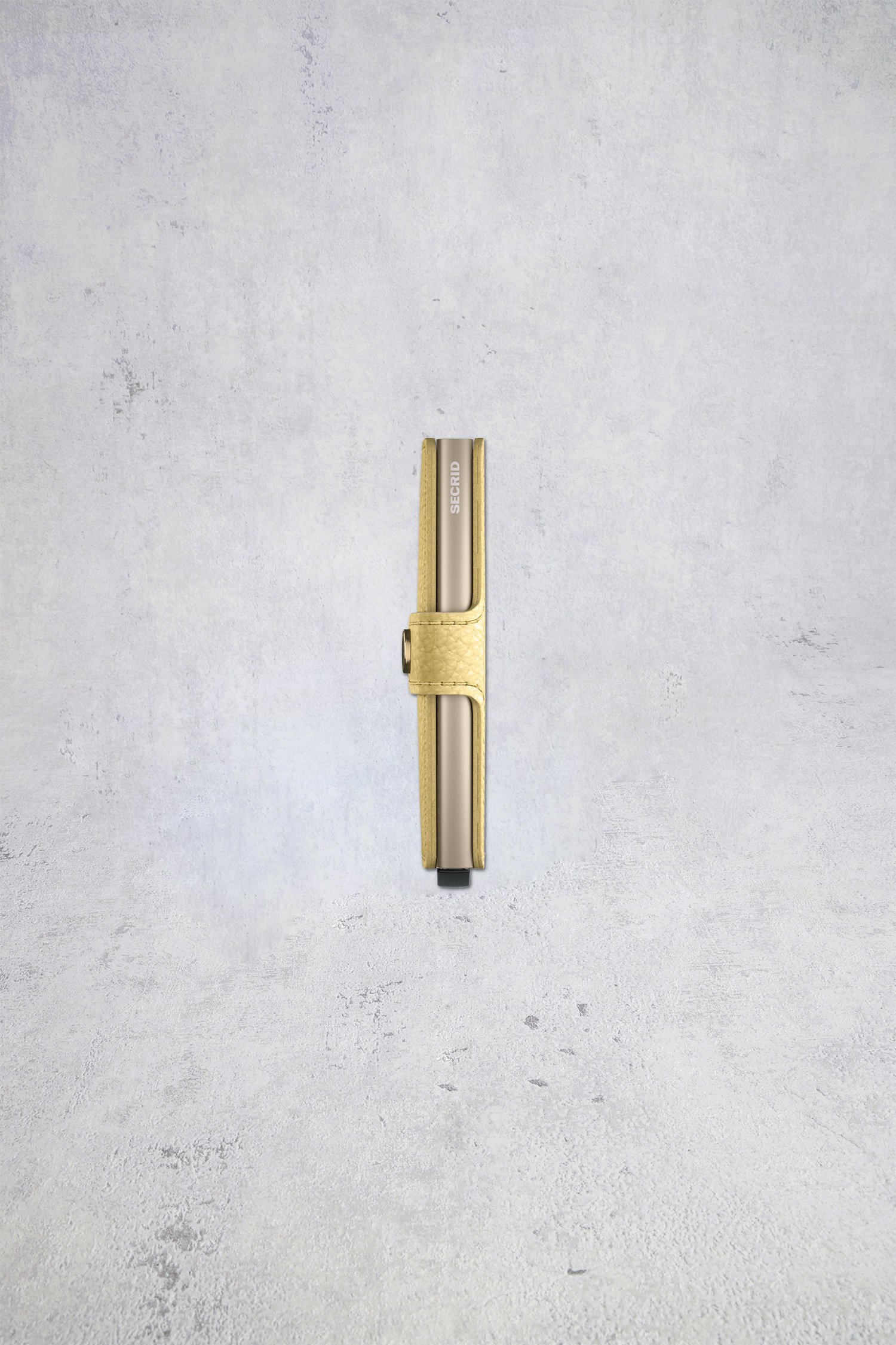 Achterkant van Gele lederen kaarthouder - Miniwallet Pebble door Secri voor Dames