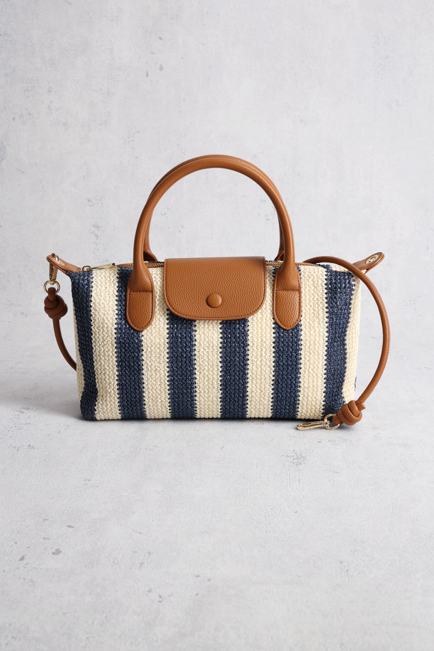 Voorkant van Gevlochten handtas met blauw-wit gestreept motief door Liberty Island voor Dames