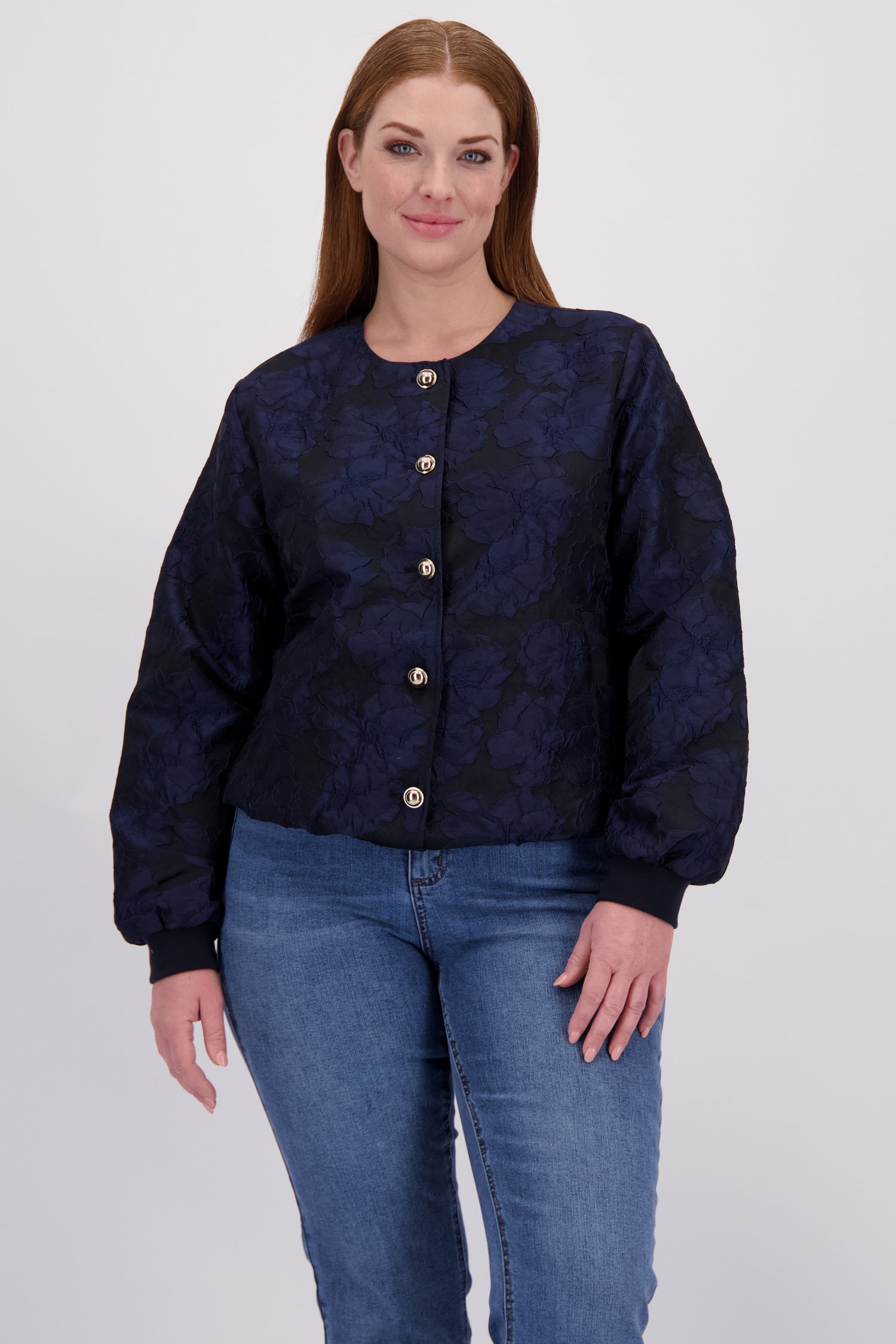 Le devant de Gilet bleu marine à motif floral de Yest Curve pour Femmes