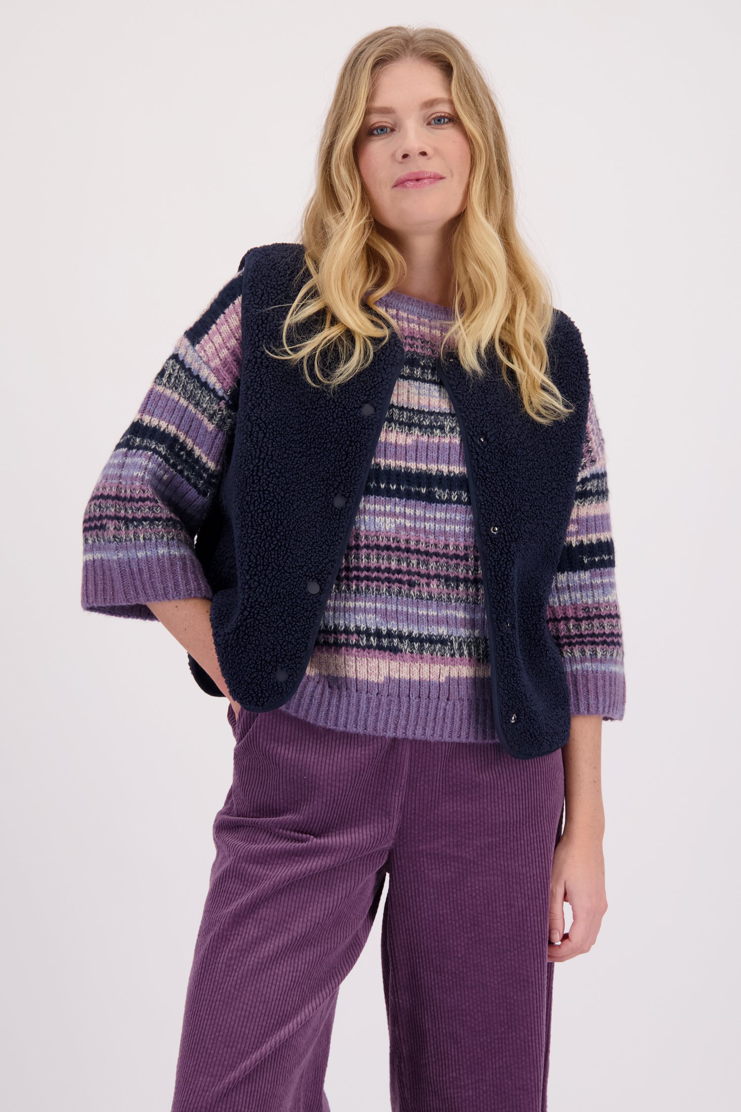 Le devant de Gilet bleu réversible de Libelle pour Femmes