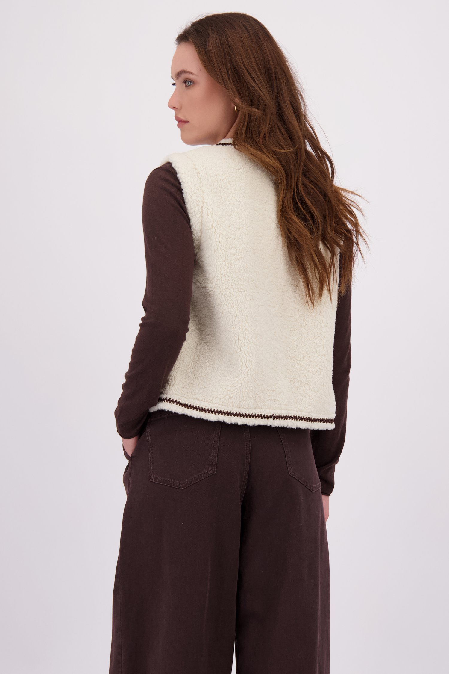 Le dos de Gilet réversible beige sans manches de Geisha pour Femmes