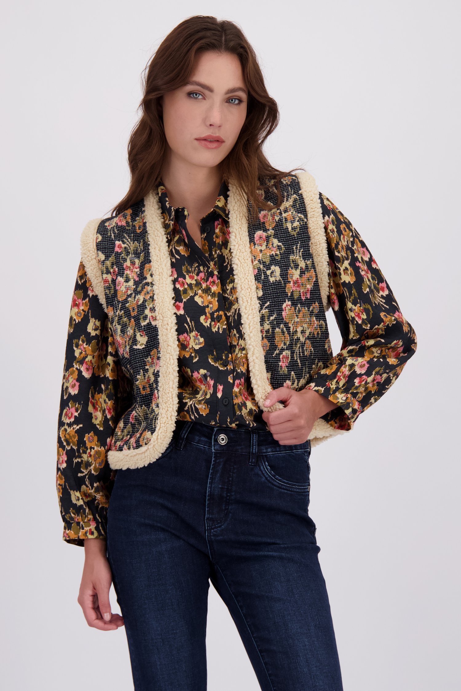 Le devant de Gilet sans manches à imprimé de Geisha pour Femmes