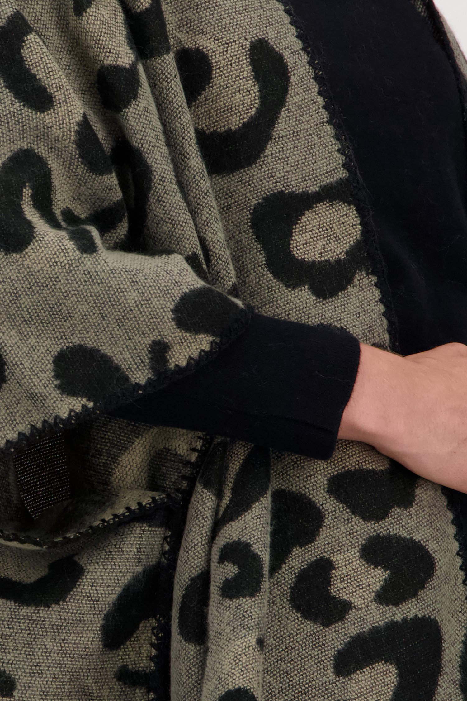 Grijze cape met animal print van Liberty Island voor Dames