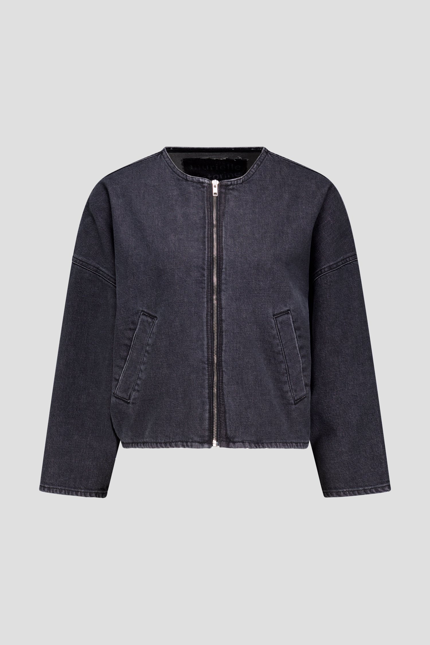 Productfoto 1 van Grijze jeansvest met verwassen look door Murielle Victorine Scherre voor Dames