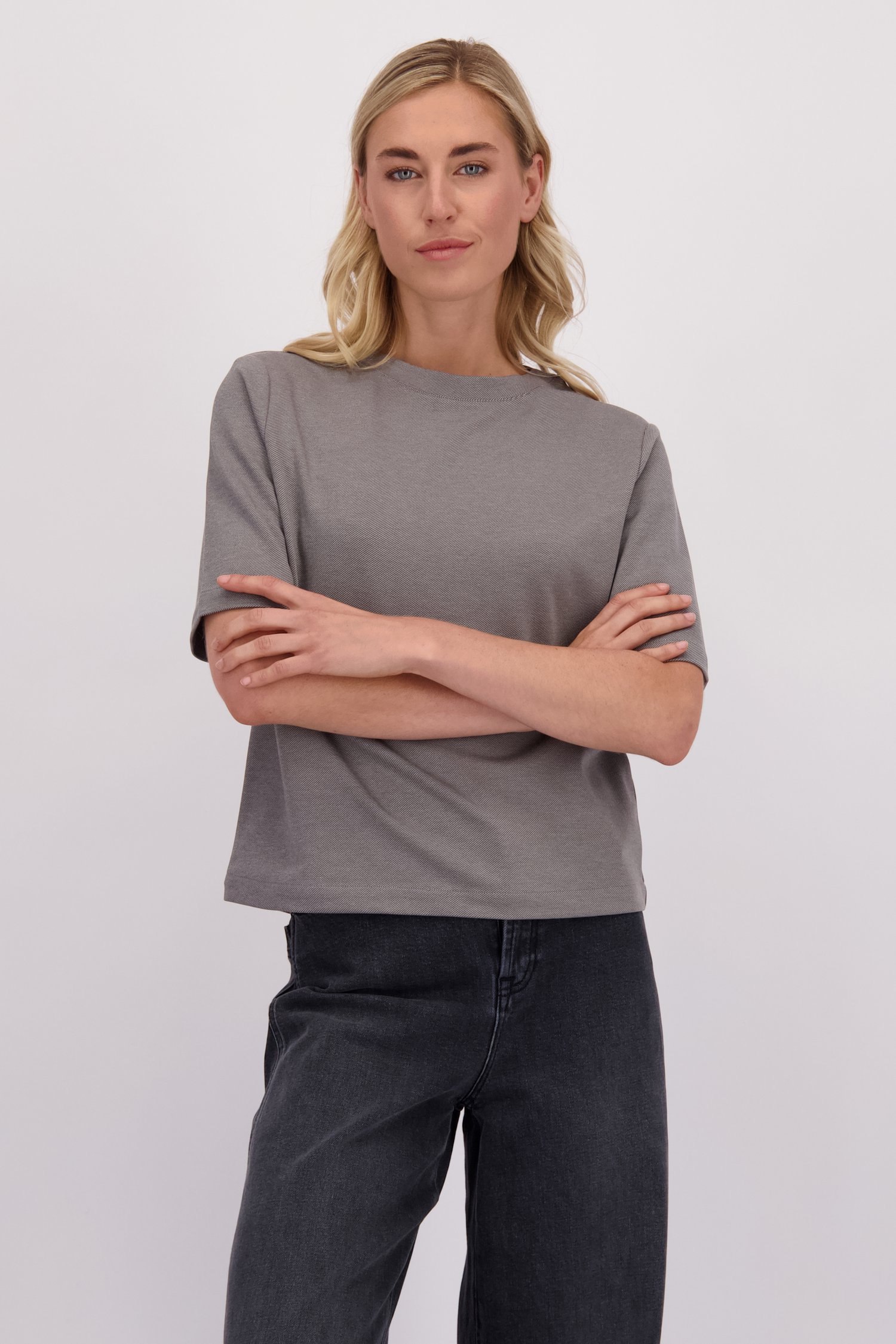 Voorkant van Grijze trui met korte mouwen door Liberty Island voor Dames