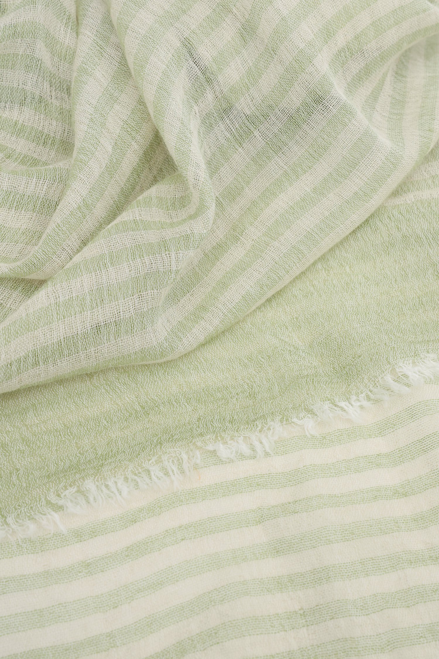 Groen - beige gestreepte sjaal van Liberty Island voor Dames
