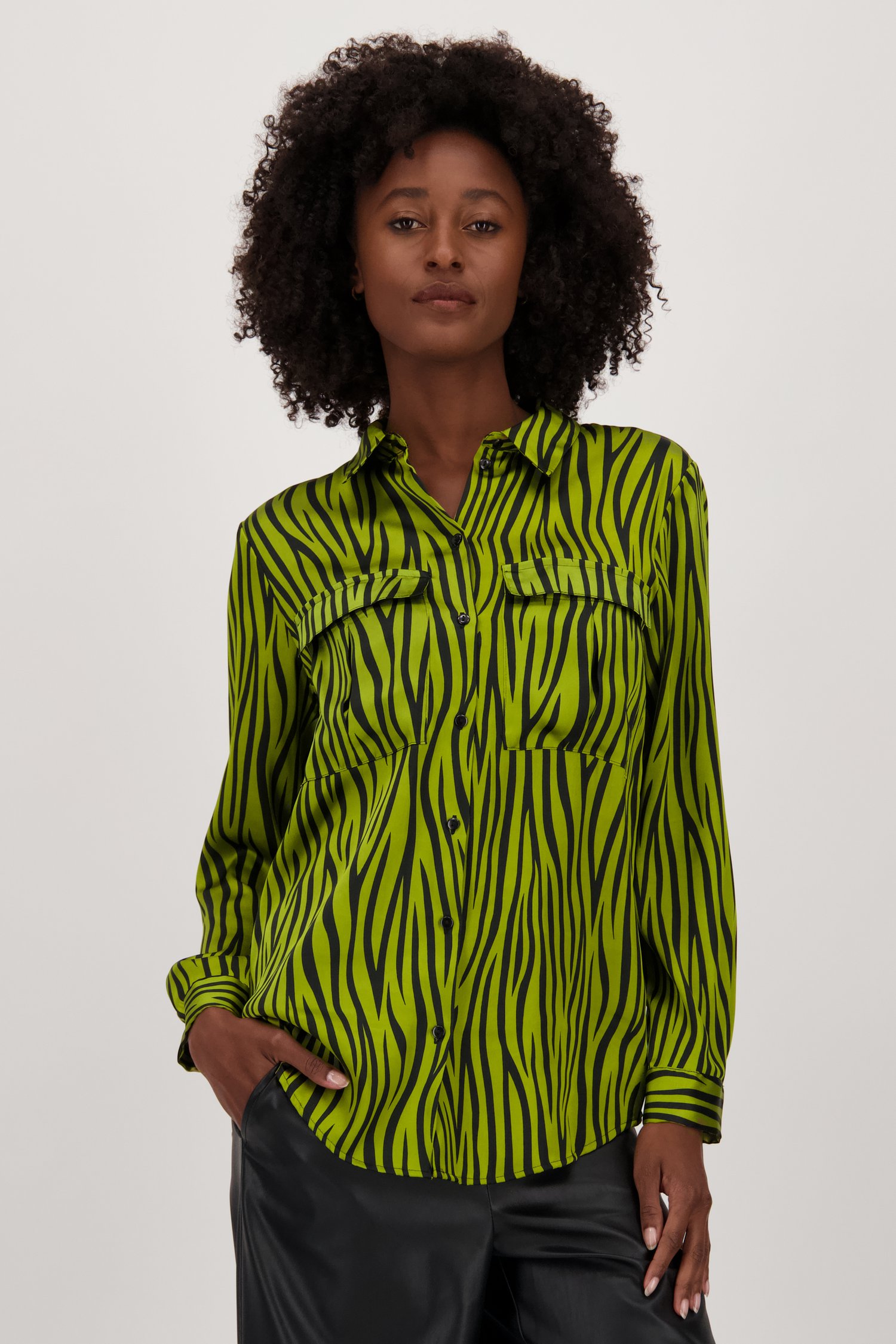 Groene blouse met animal print zijdelook